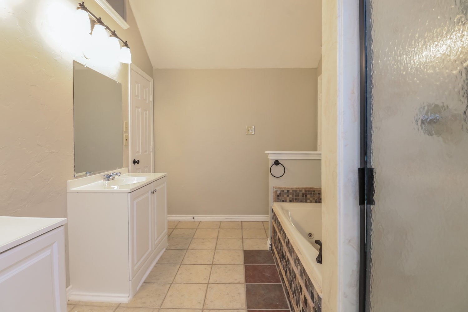 506 Bryan Court Property Photo 12