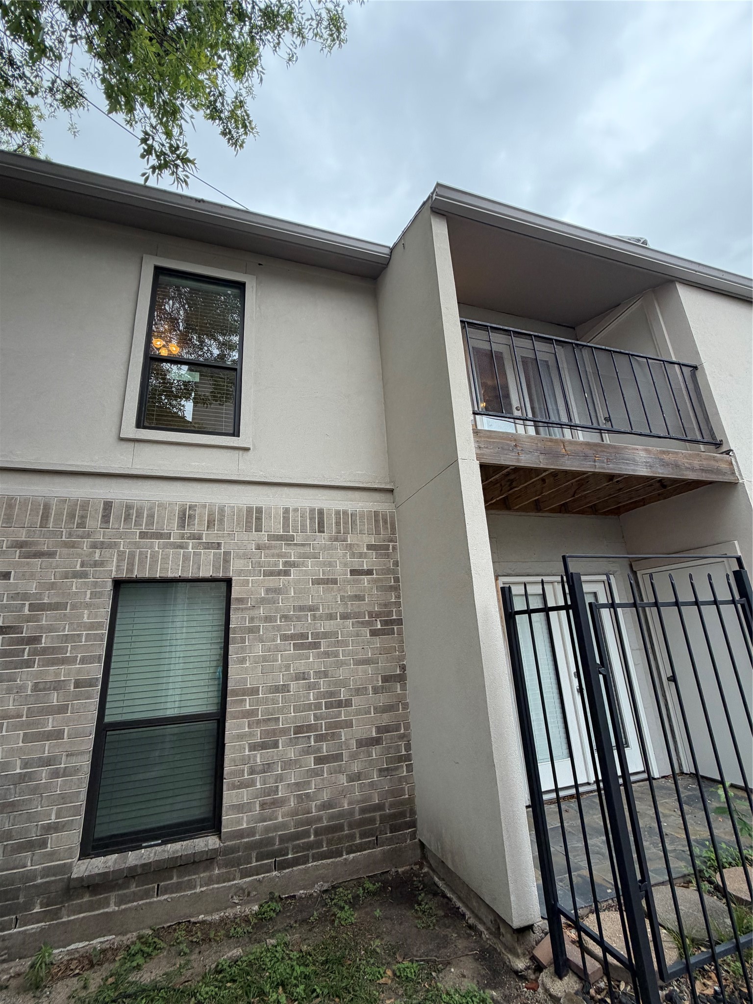 2425 Augusta Drive 36 Property Photo 1