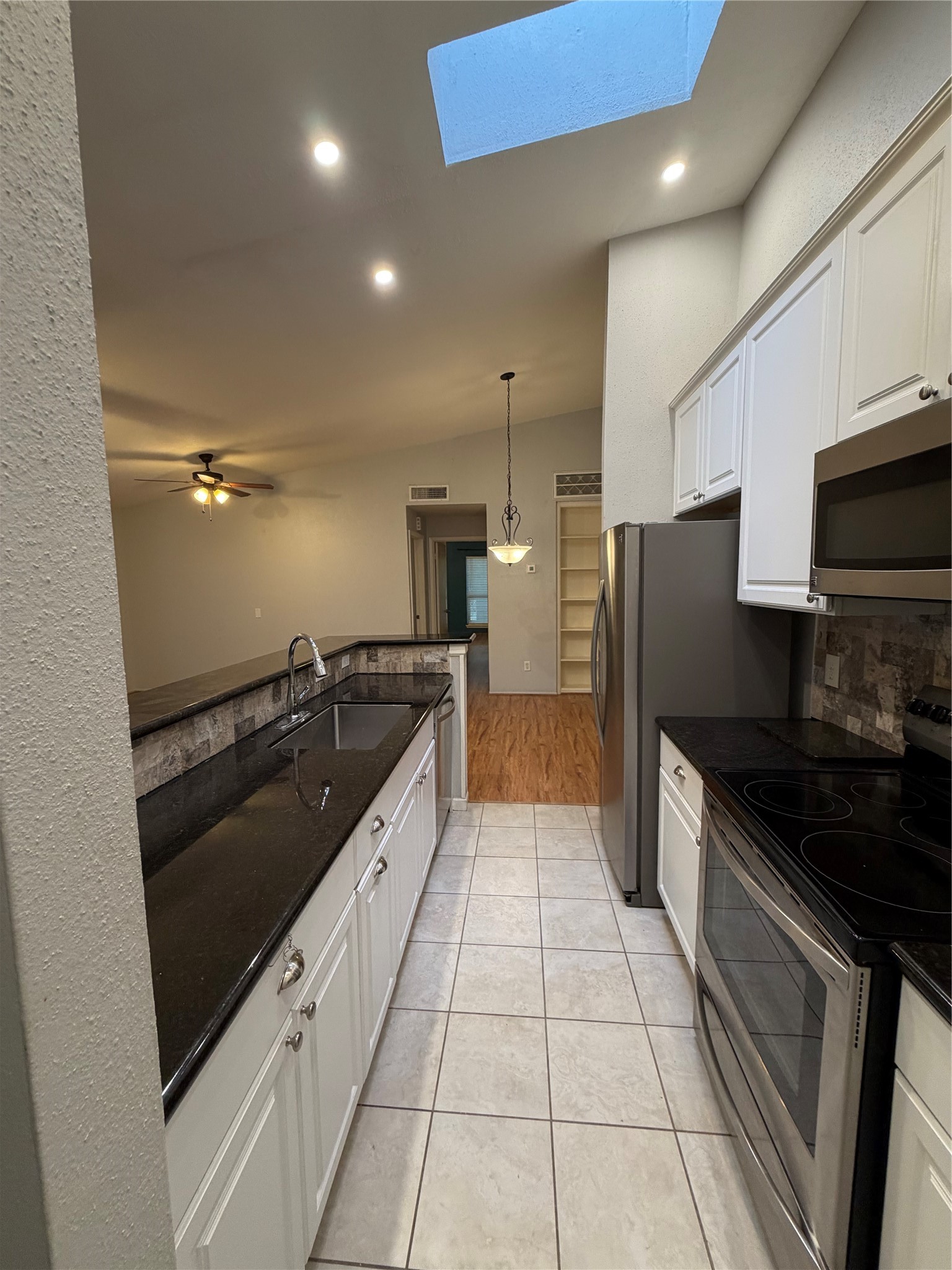 2425 Augusta Drive 36 Property Photo 14