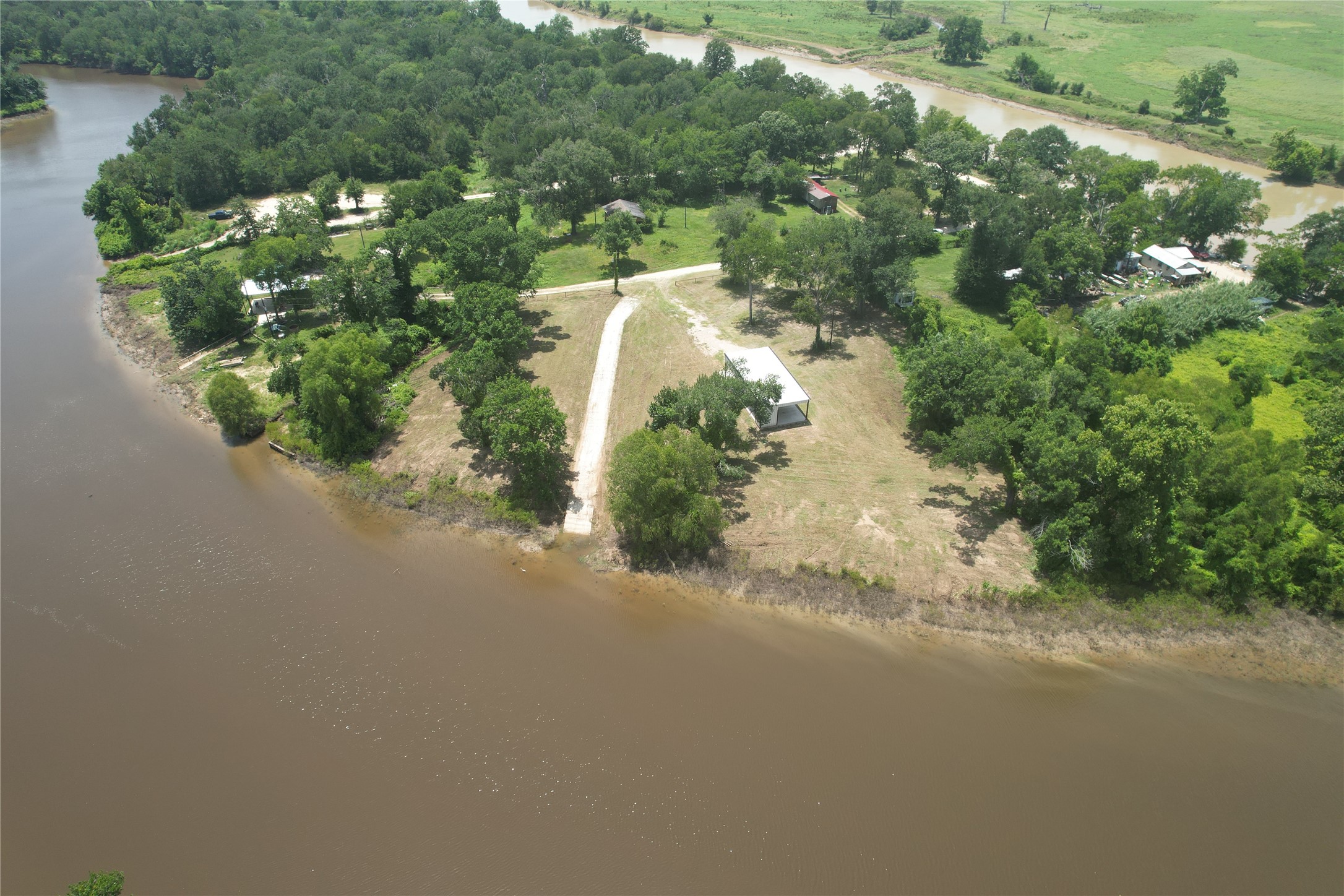 17673 River Road Property Photo 1