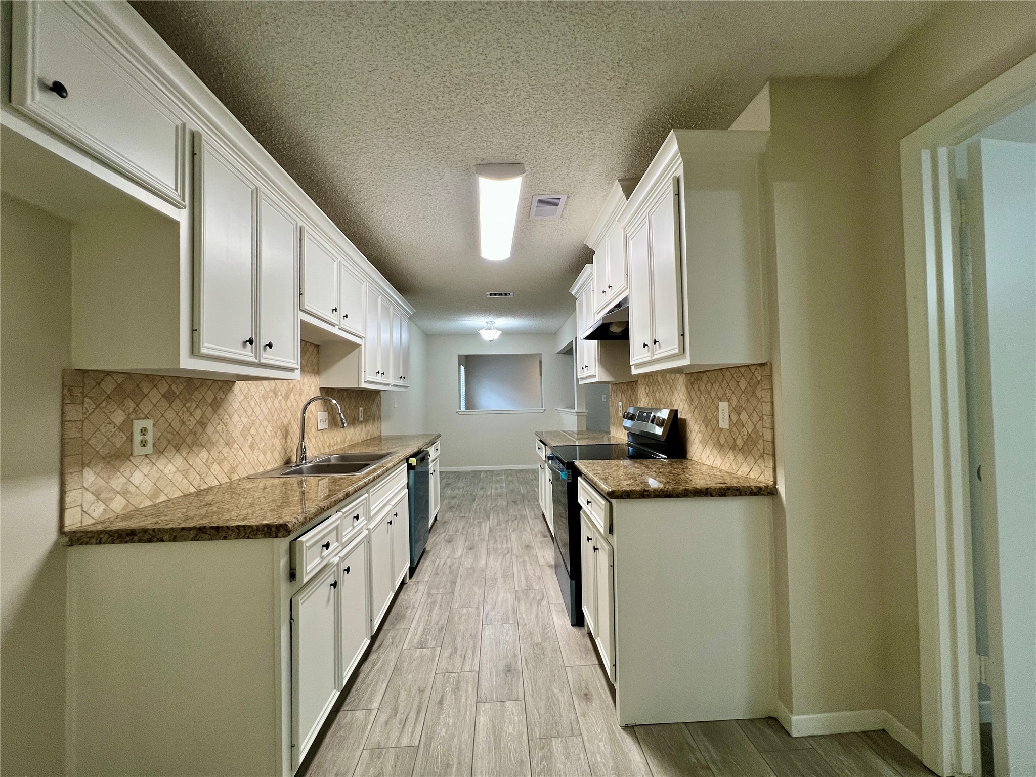 11842 S Fairhollow Lane Property Photo 6