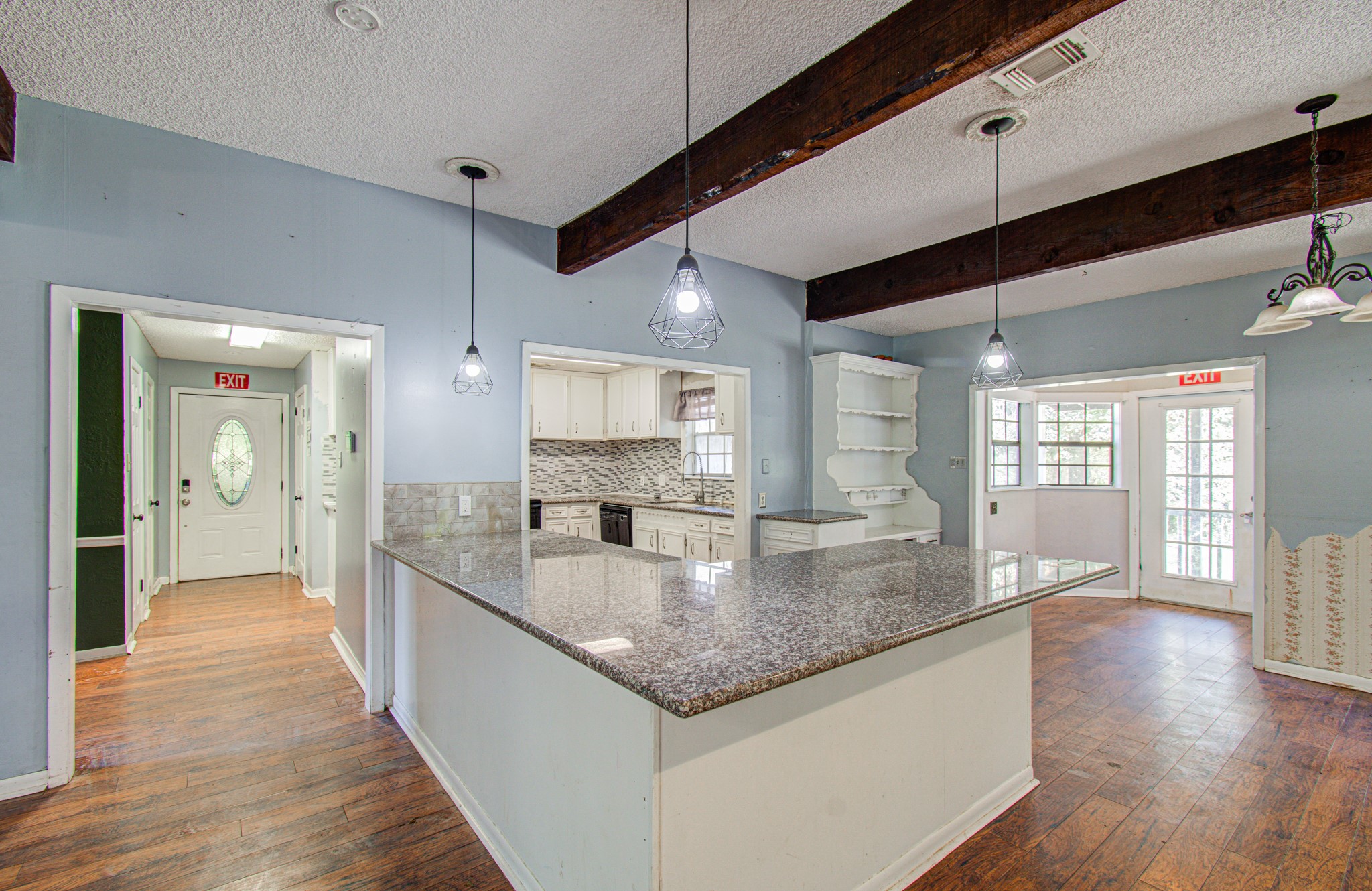 20593 Highway 105 Property Photo 12