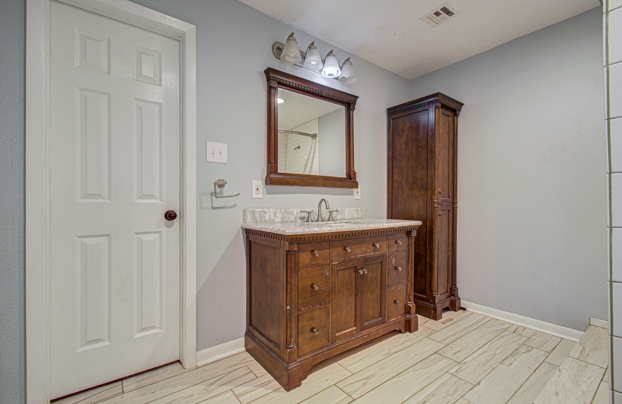 20593 Highway 105 Property Photo 22