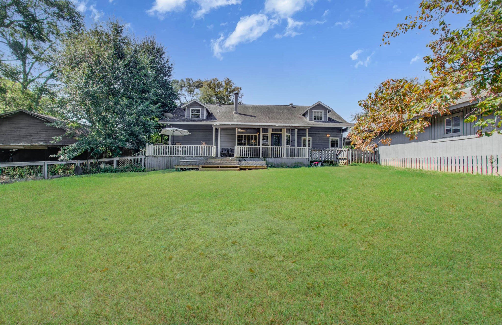 20593 Highway 105 Property Photo 38