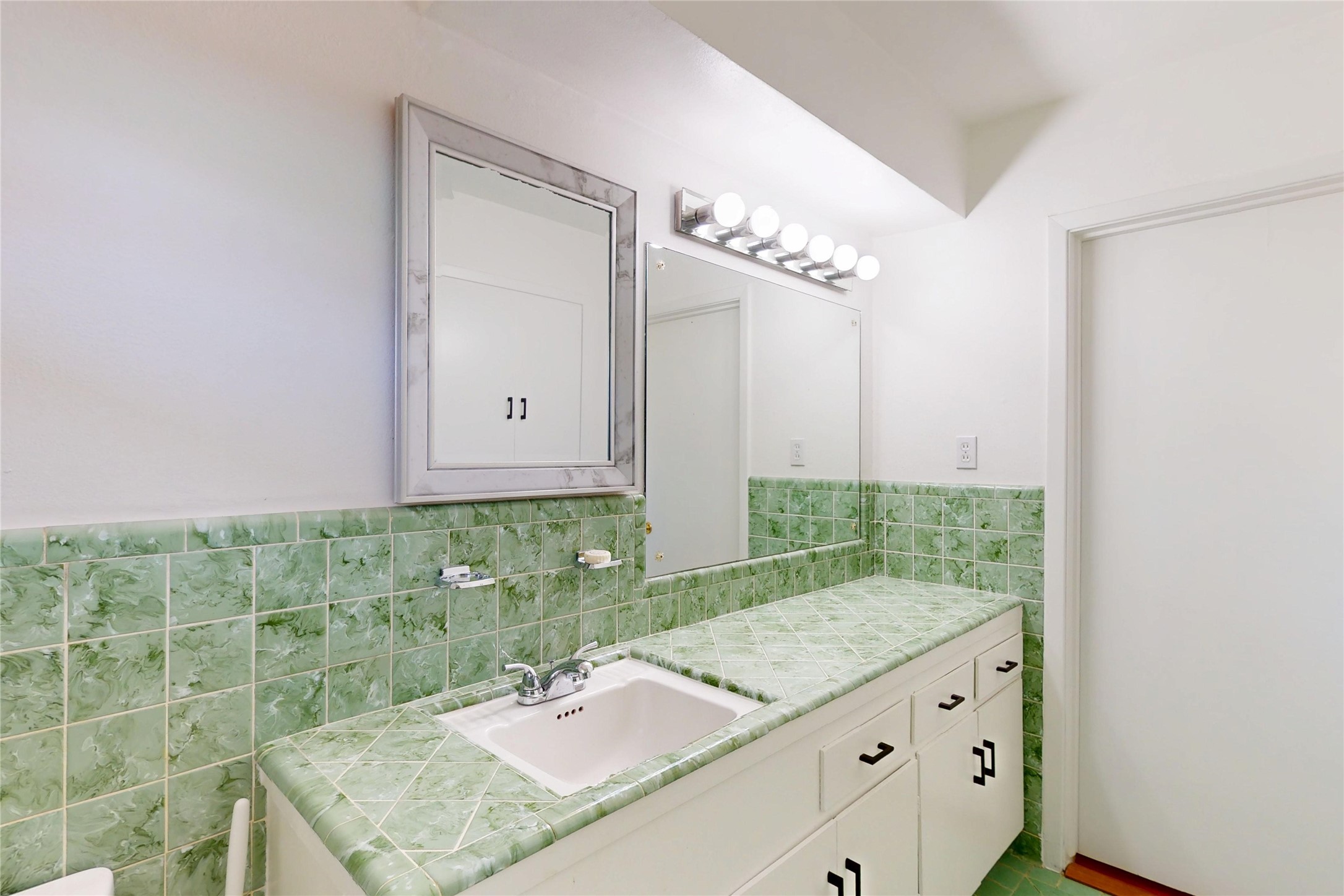 4826 Waynesboro Drive Property Photo 19