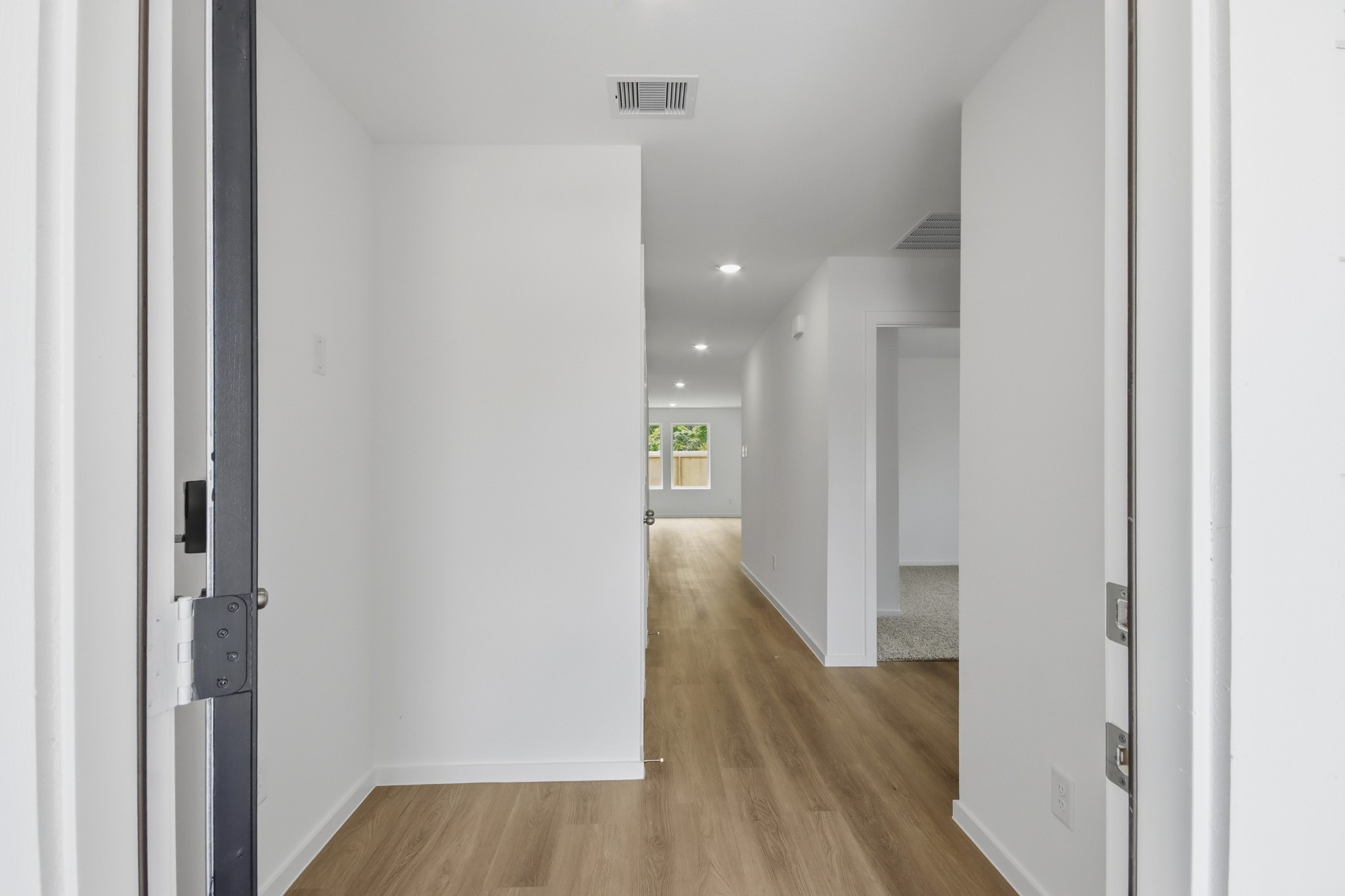 212 Golden Eagle Boulevard Property Photo 4