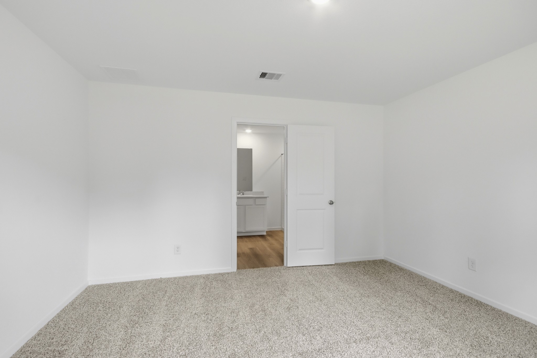 212 Golden Eagle Boulevard Property Photo 12