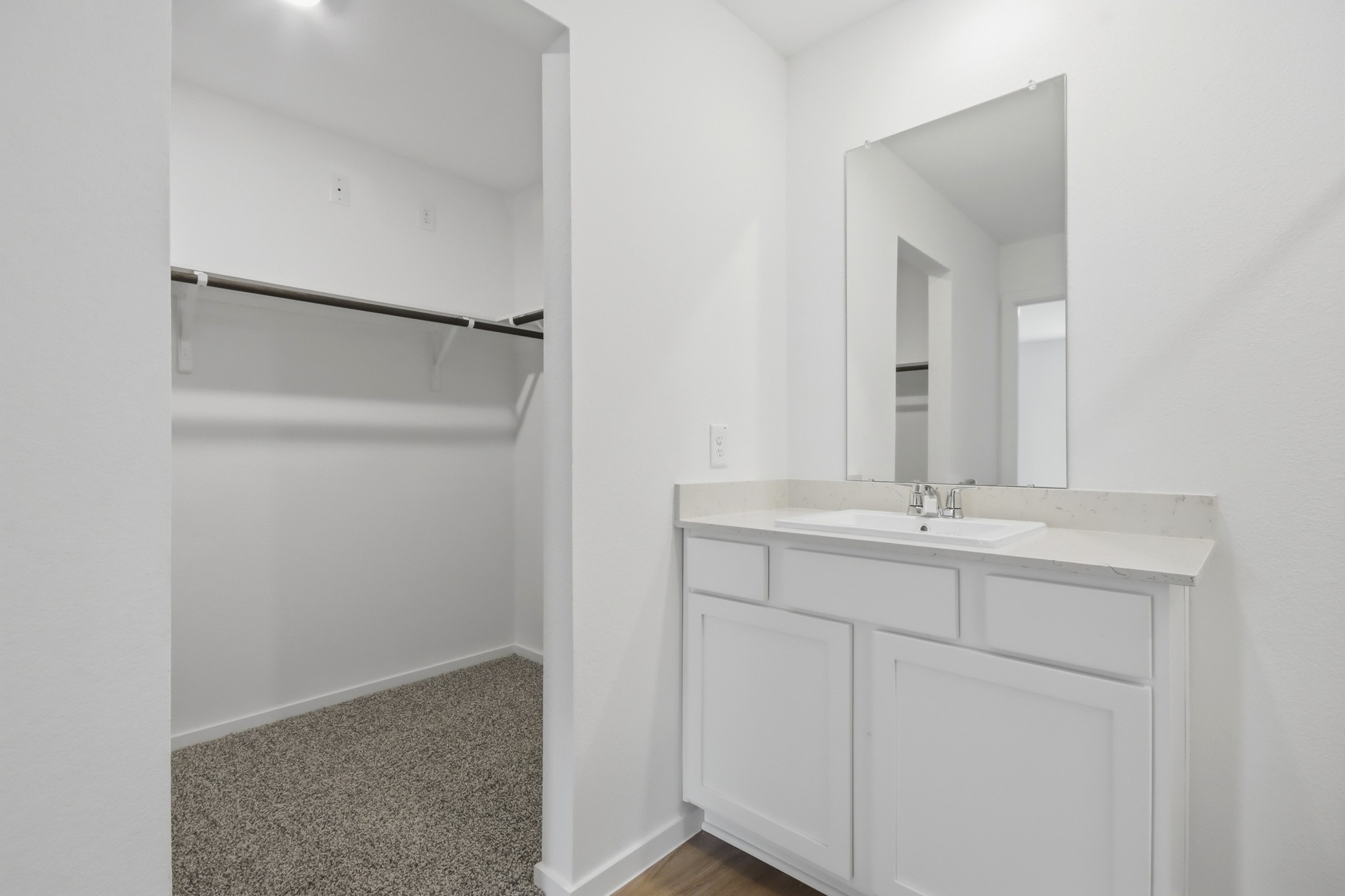 212 Golden Eagle Boulevard Property Photo 14