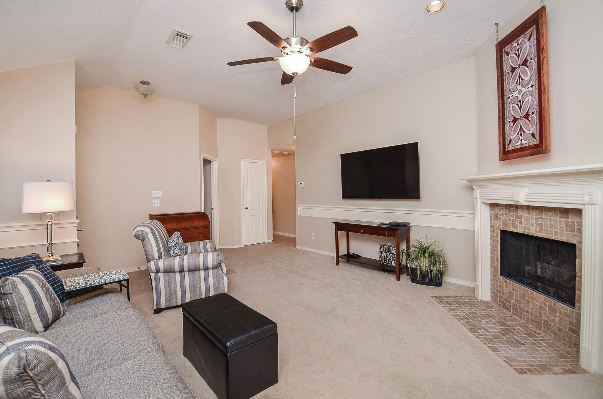 5226 Mountain Forest Drive Property Photo 5