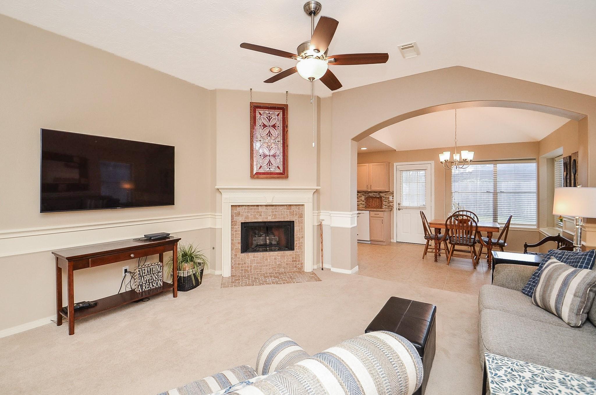 5226 Mountain Forest Drive Property Photo 6