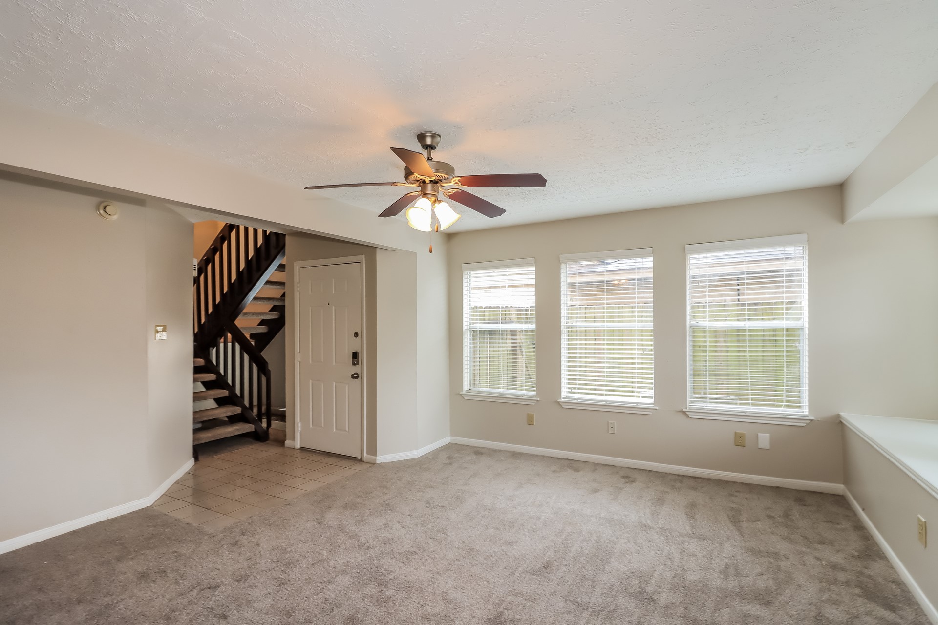 16602 Quiet Trail Drive Property Photo 5