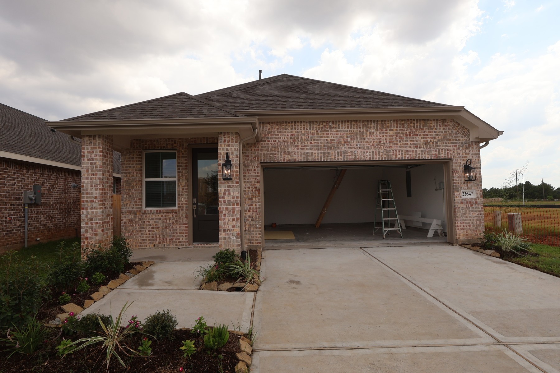 23647 Gulf Prairie Drive Property Photo 2