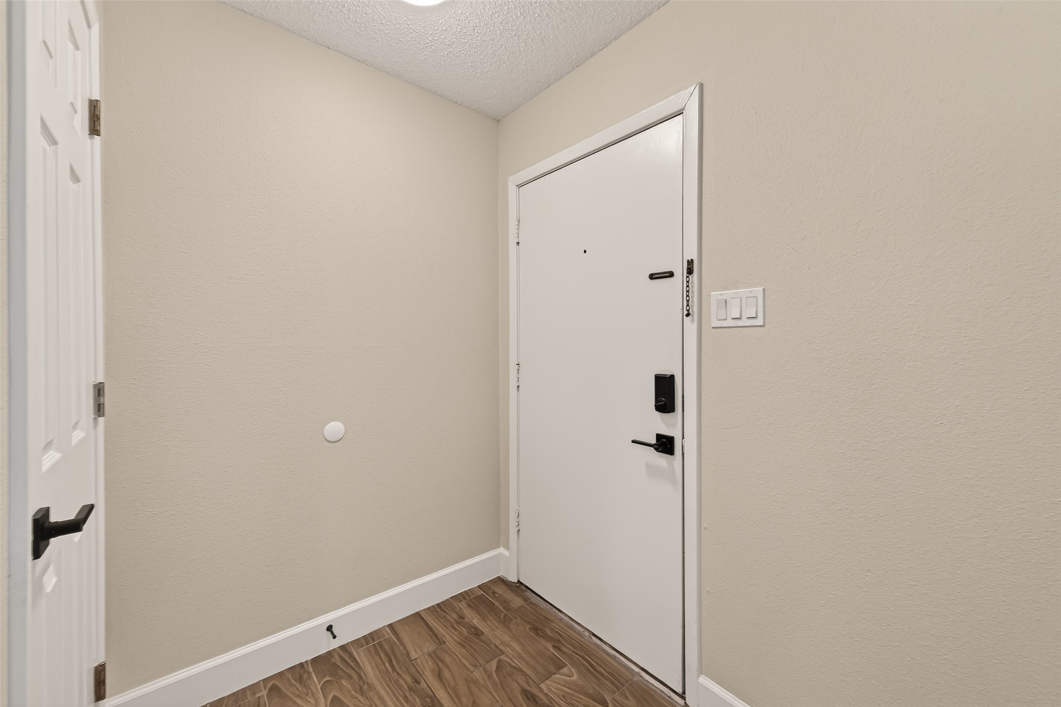7714 Renwick Drive M68 Property Photo 7