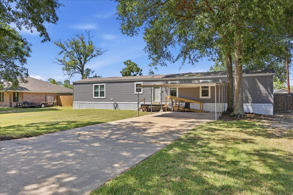 8739 Ash Street Property Photo 2