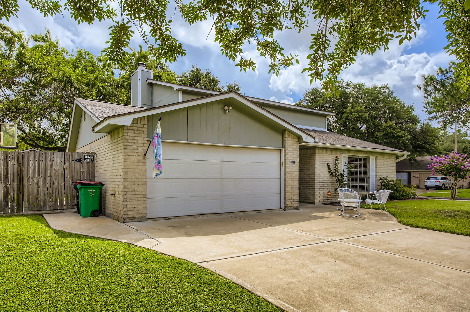 1902 Pepperrell Place Court Property Photo 2