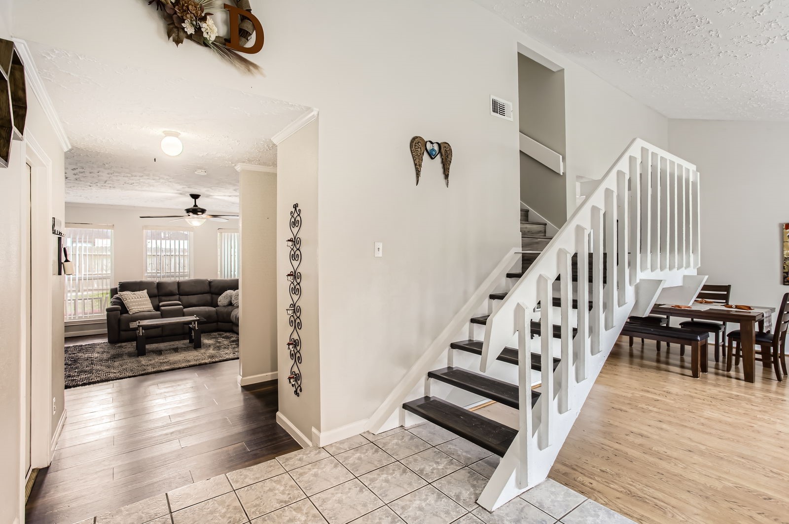 1902 Pepperrell Place Court Property Photo 6