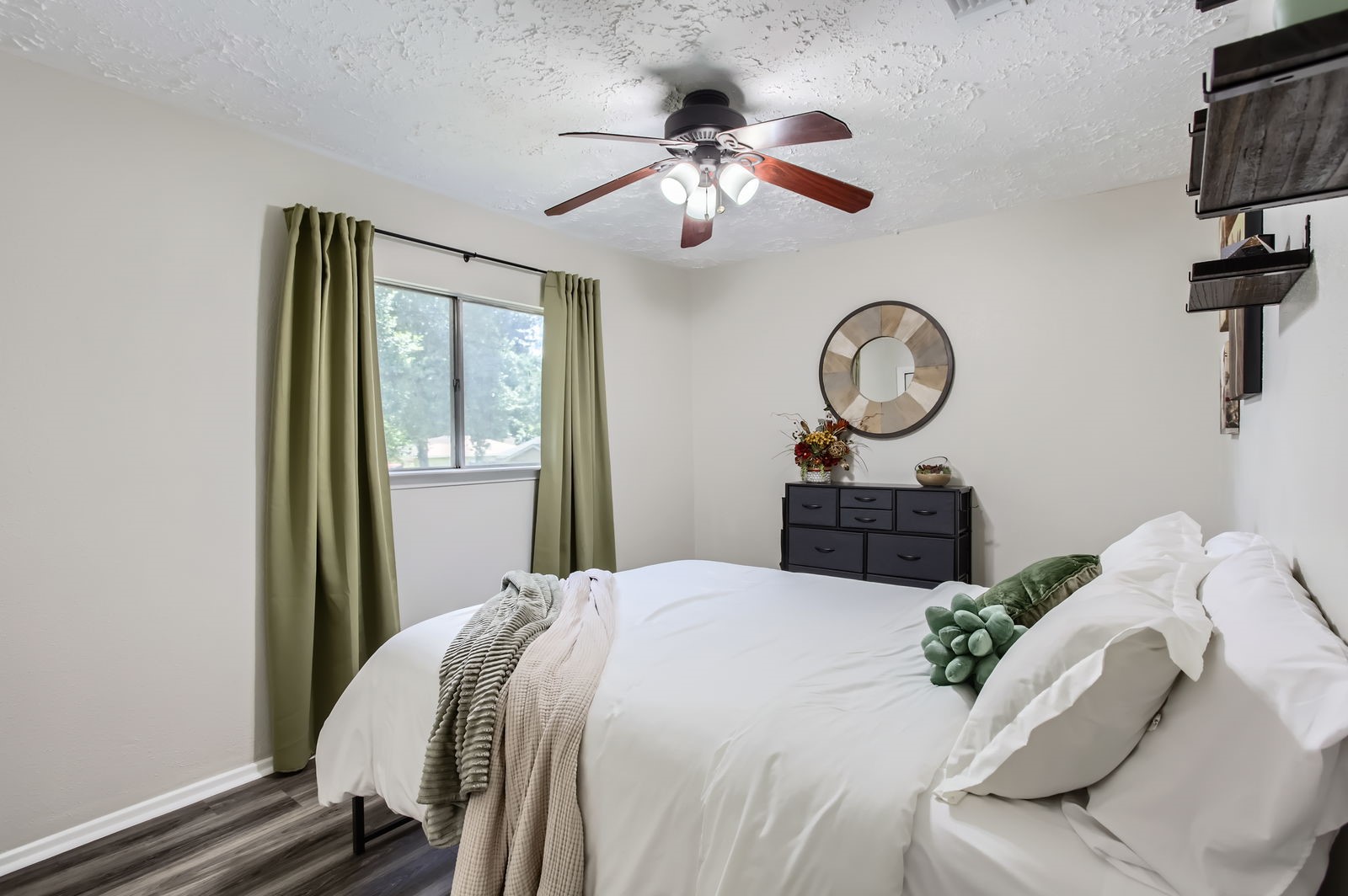 1902 Pepperrell Place Court Property Photo 20