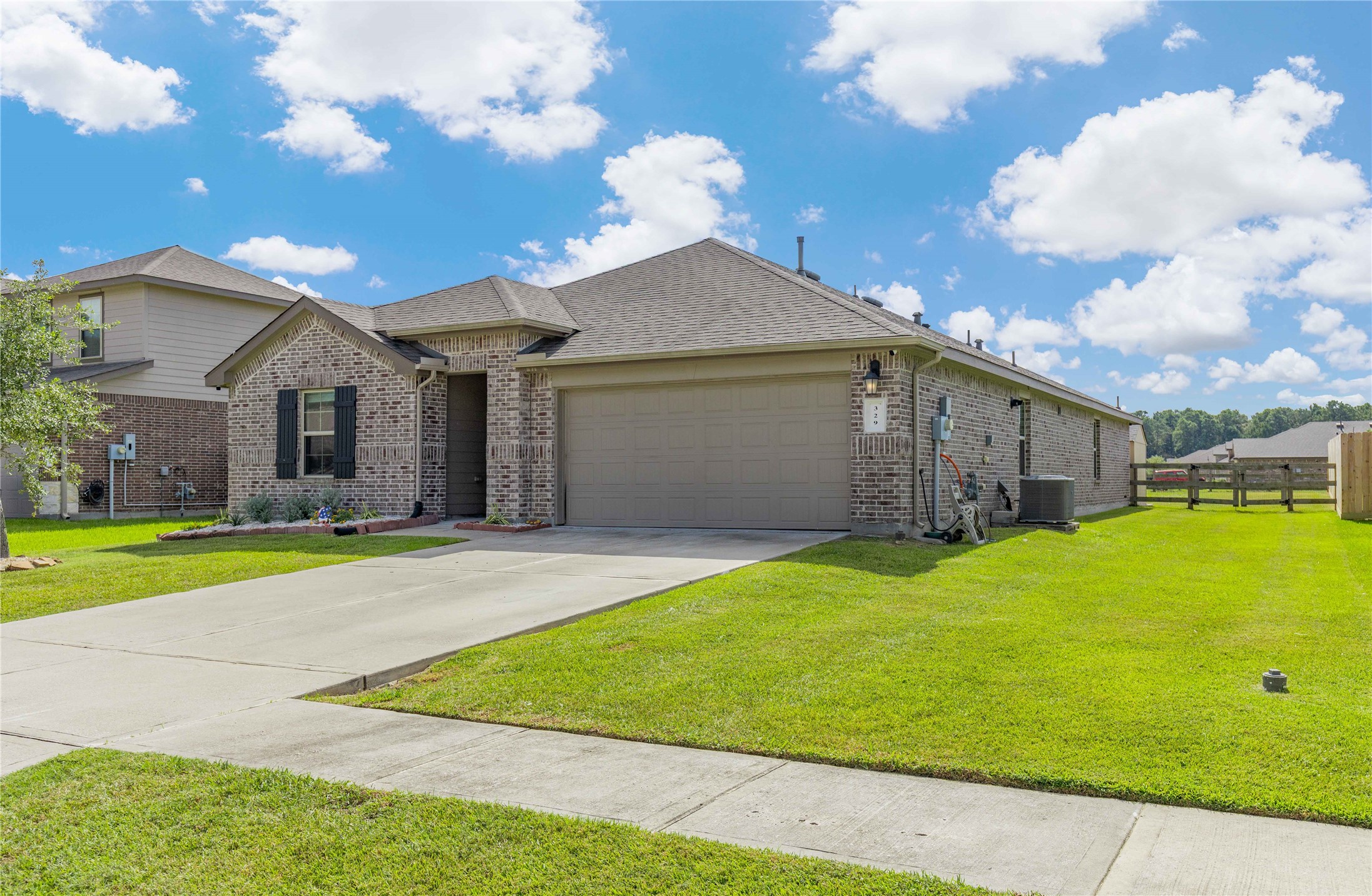 329 Kickapoo Drive Property Photo 3