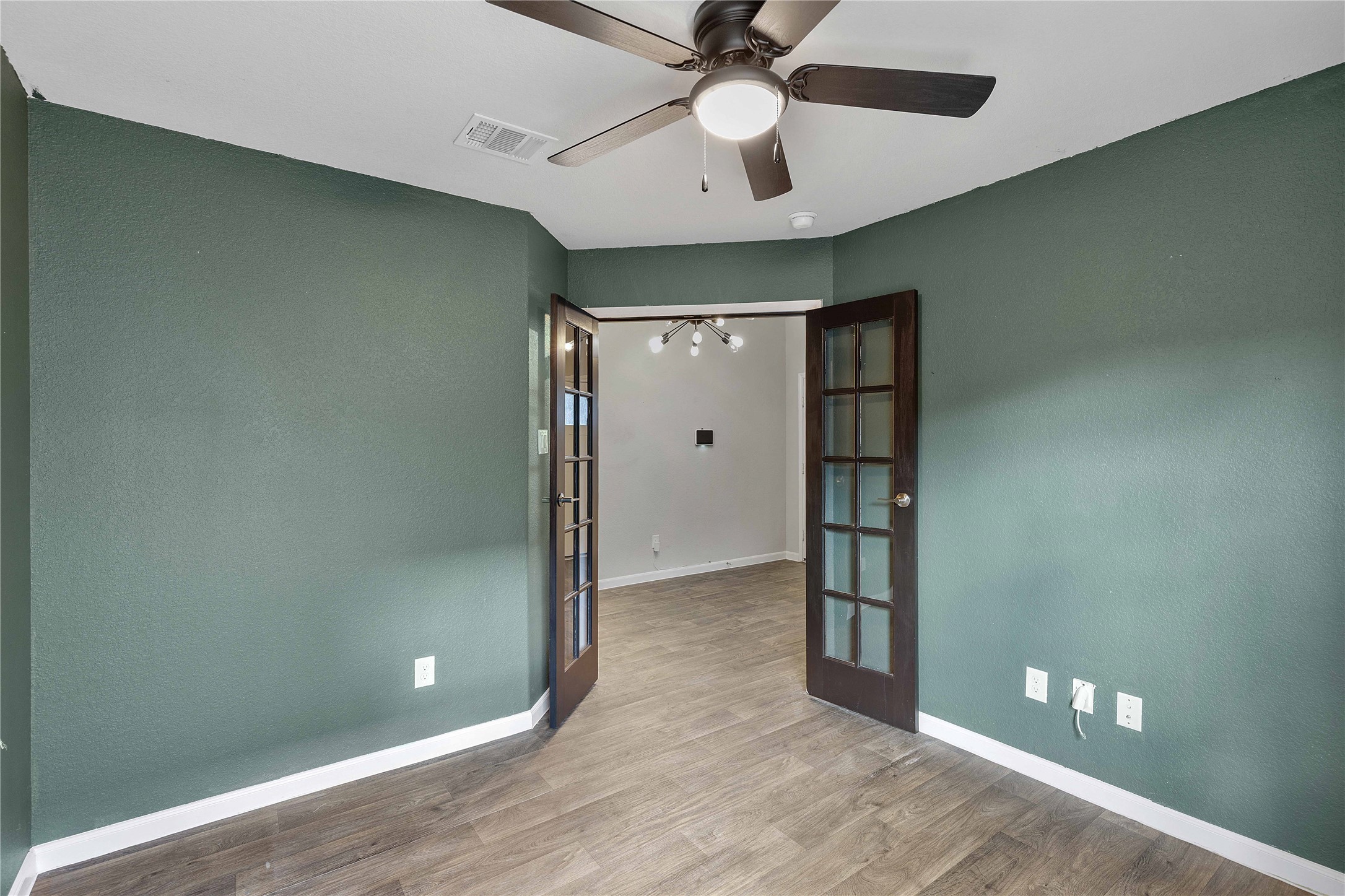 329 Kickapoo Drive Property Photo 10