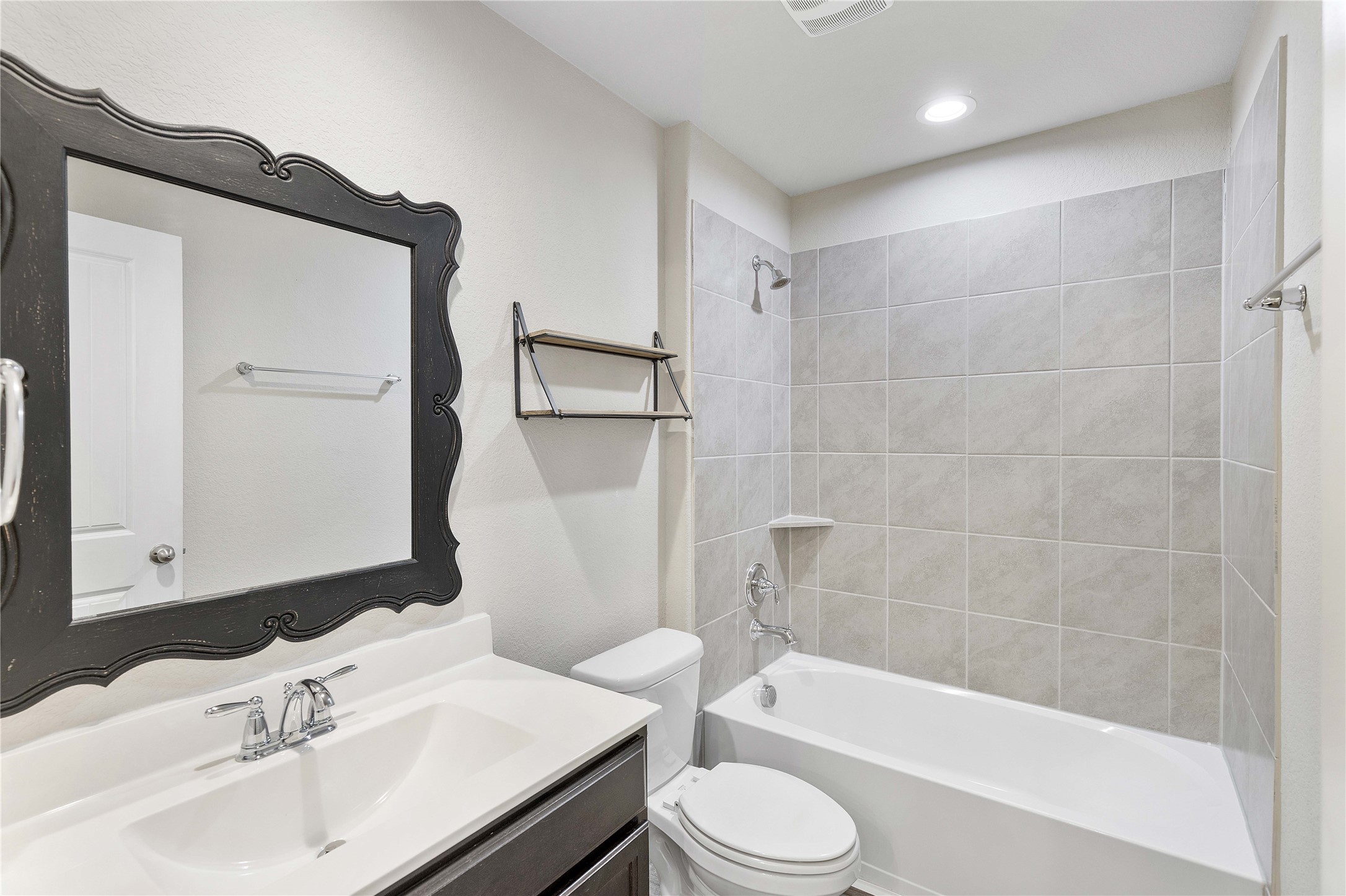 329 Kickapoo Drive Property Photo 12