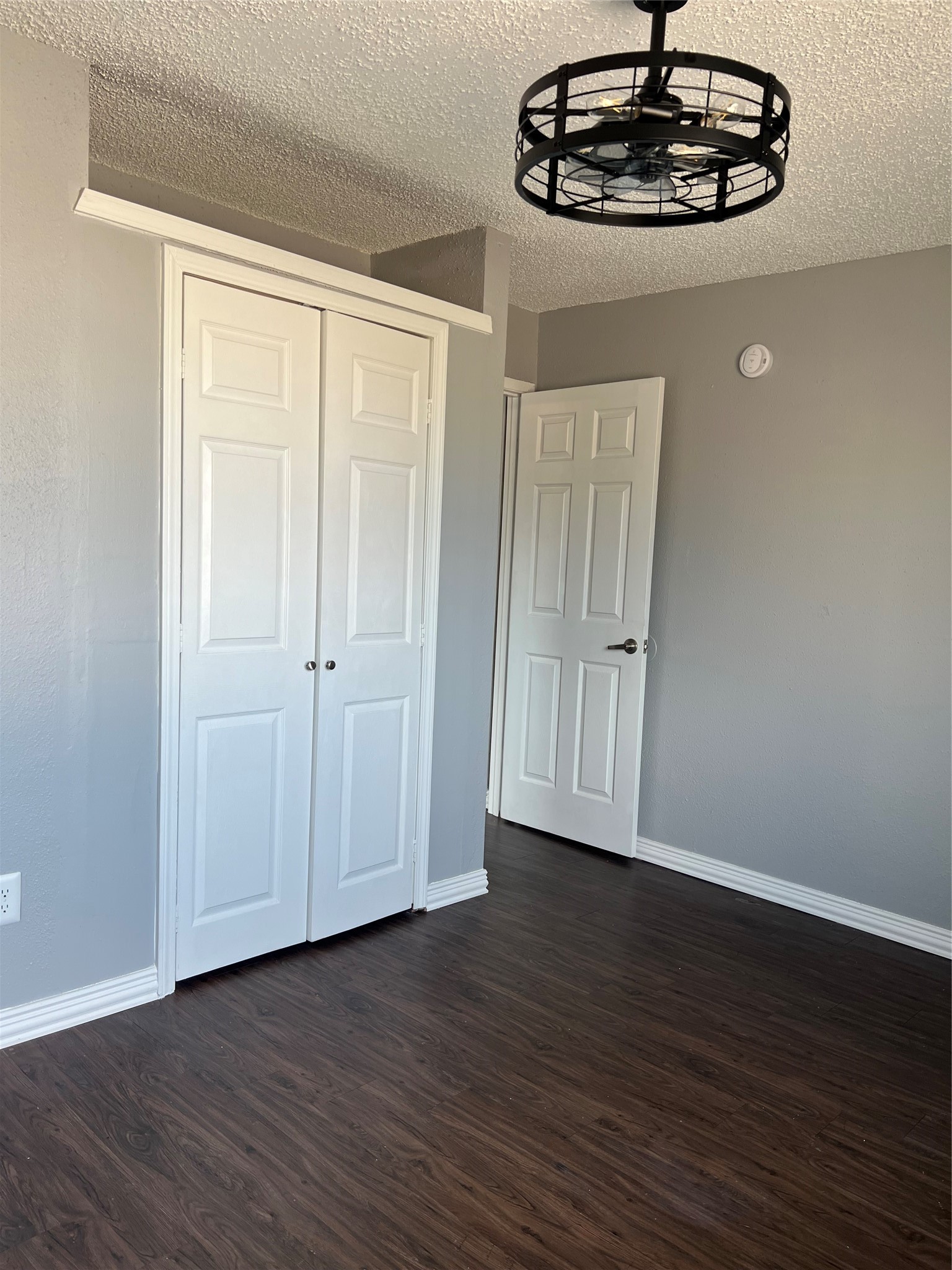 738 Coolwood Drive B Property Photo 13