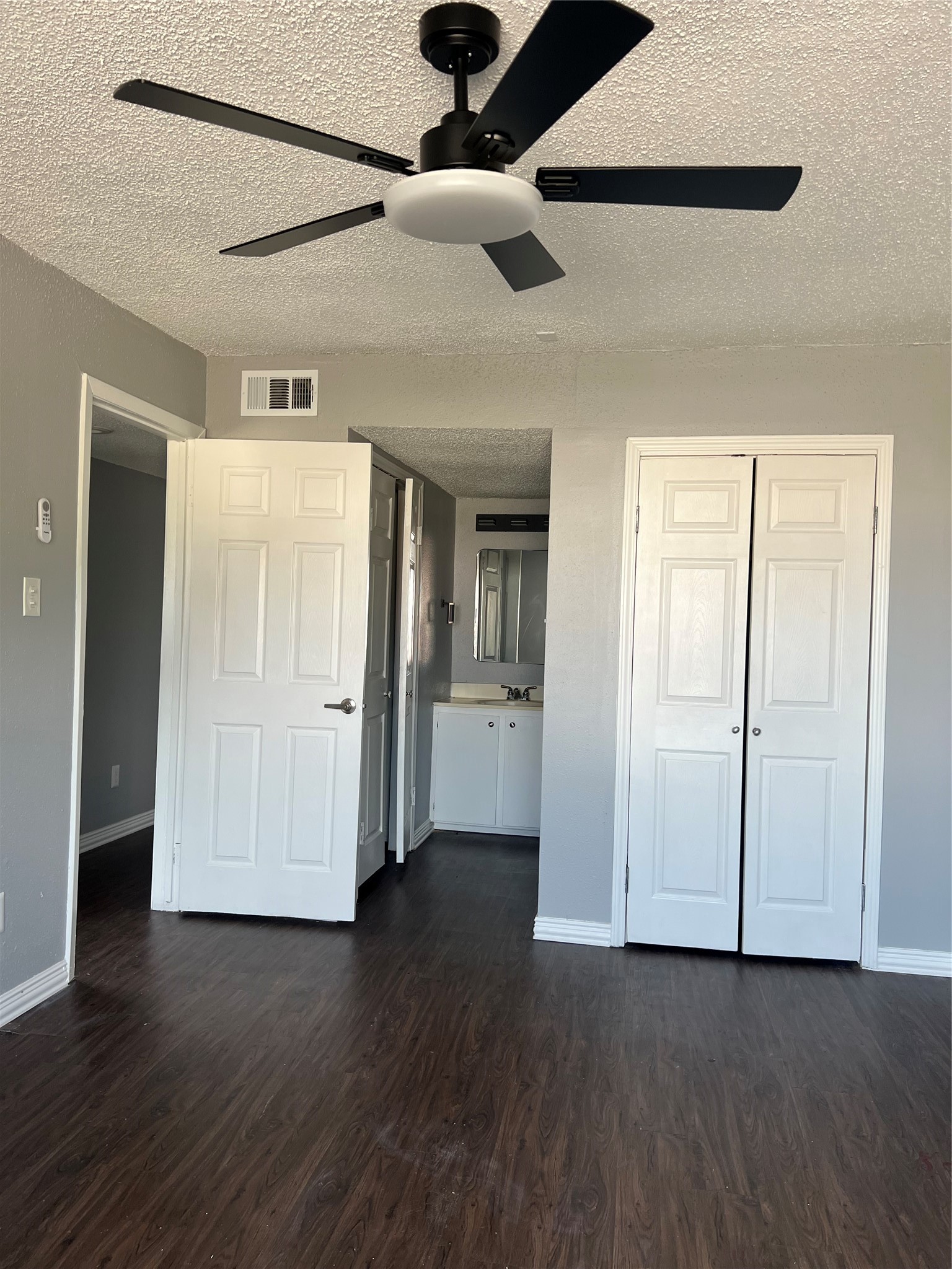 738 Coolwood Drive B Property Photo 15