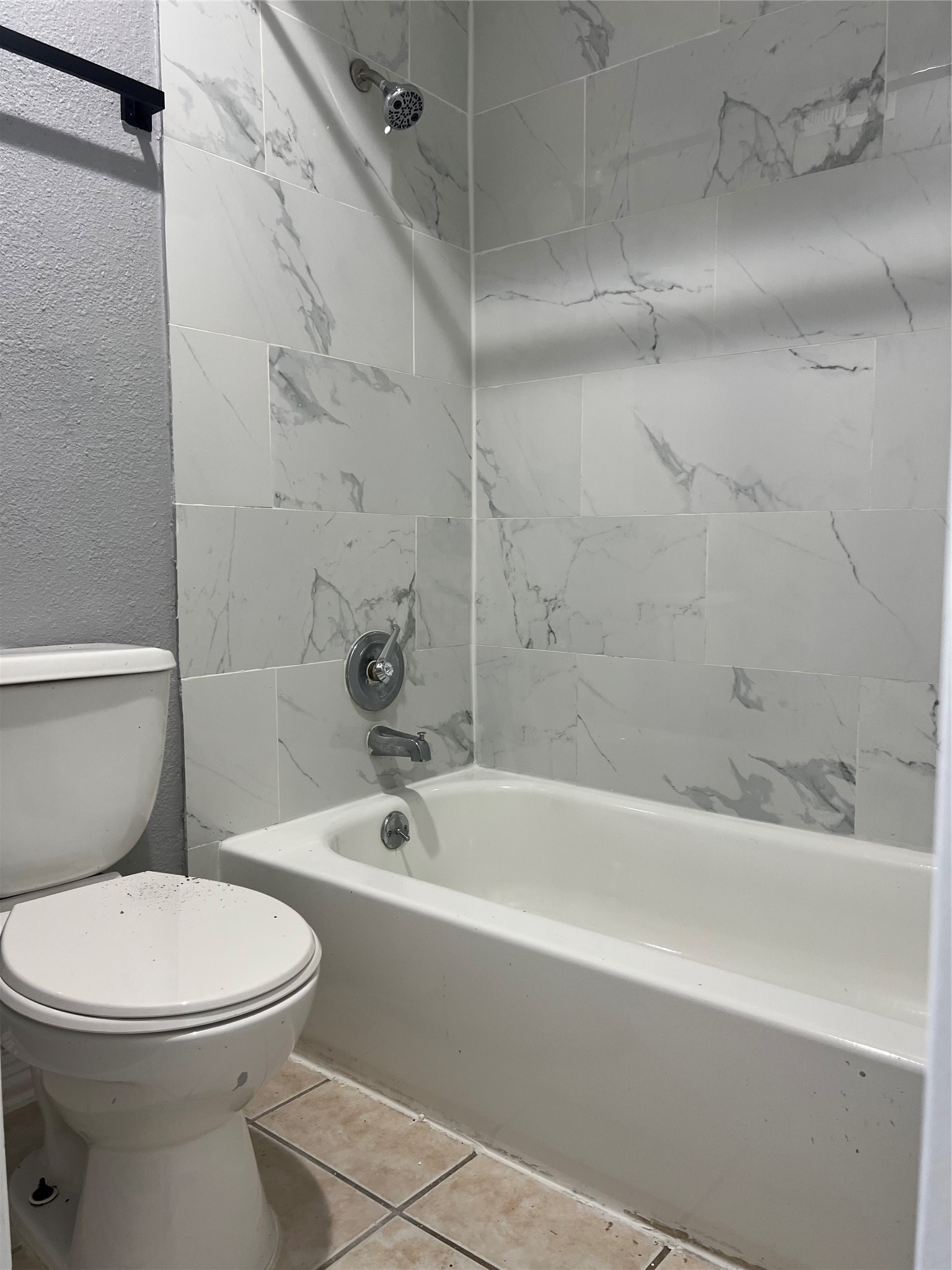 738 Coolwood Drive B Property Photo 17