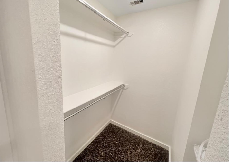 21155 Gosling Road 47c Property Photo 21