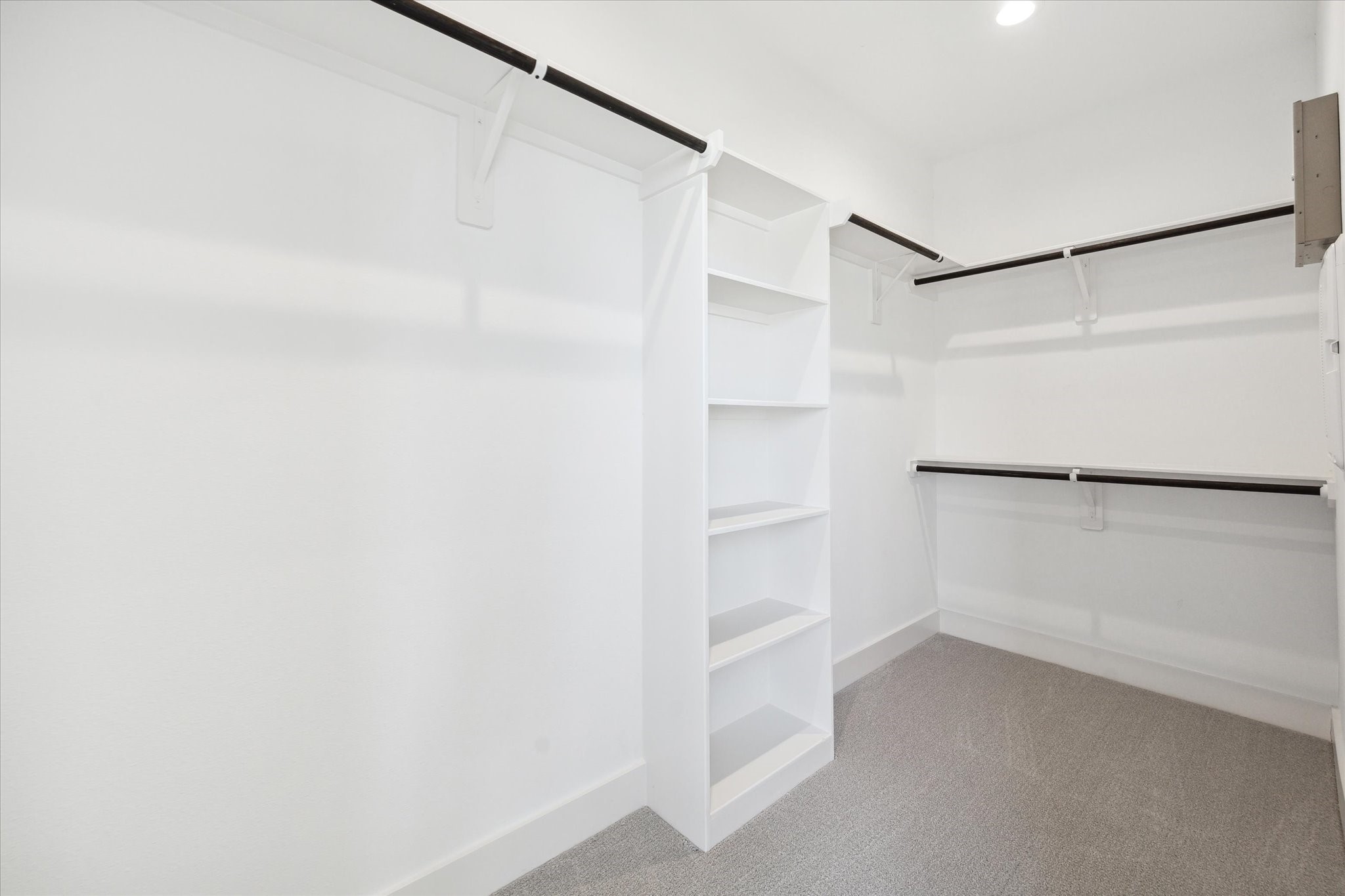 1022 W 15th 1/2 Street B Property Photo 31