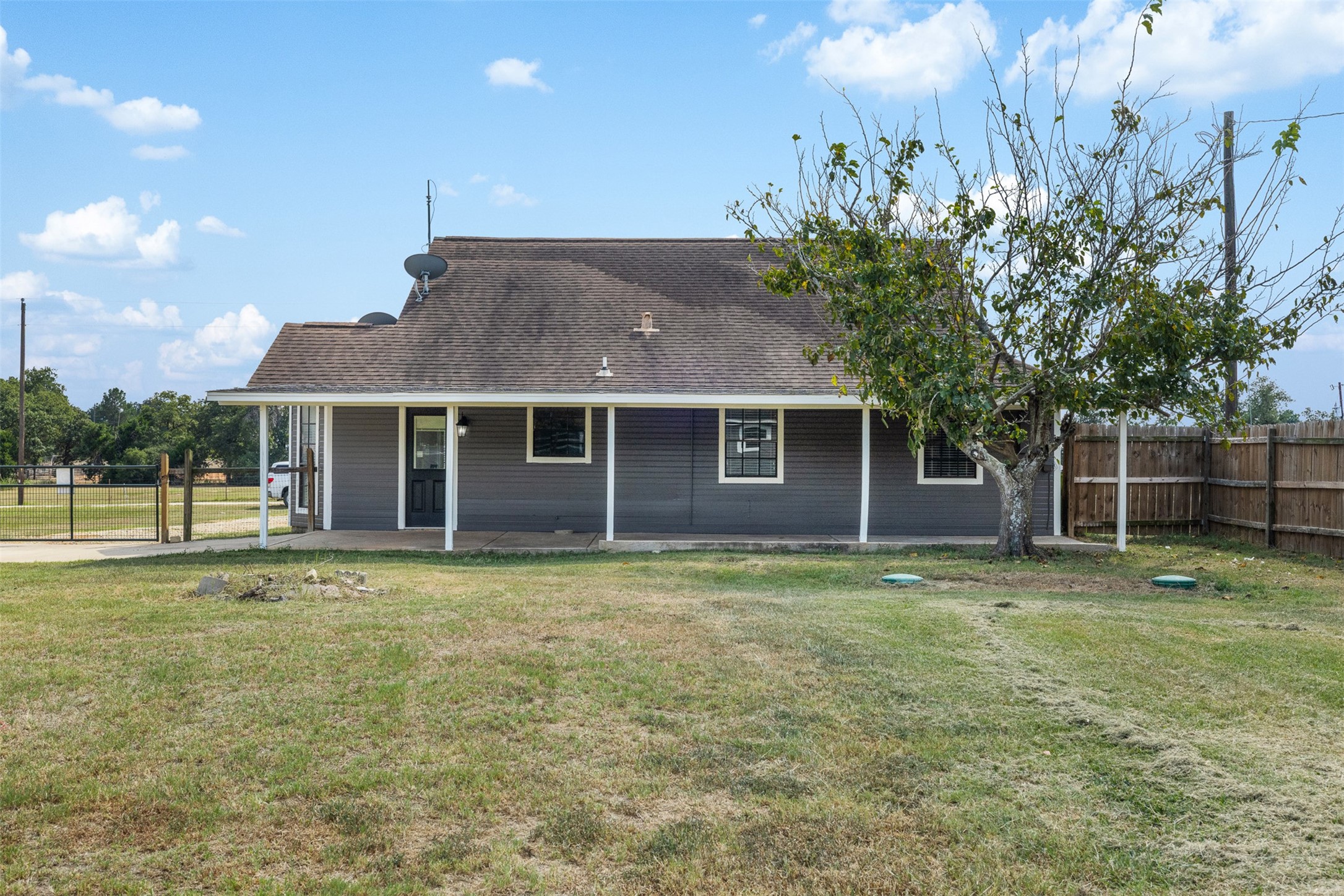 1081 Private Road 7023 Property Photo 7