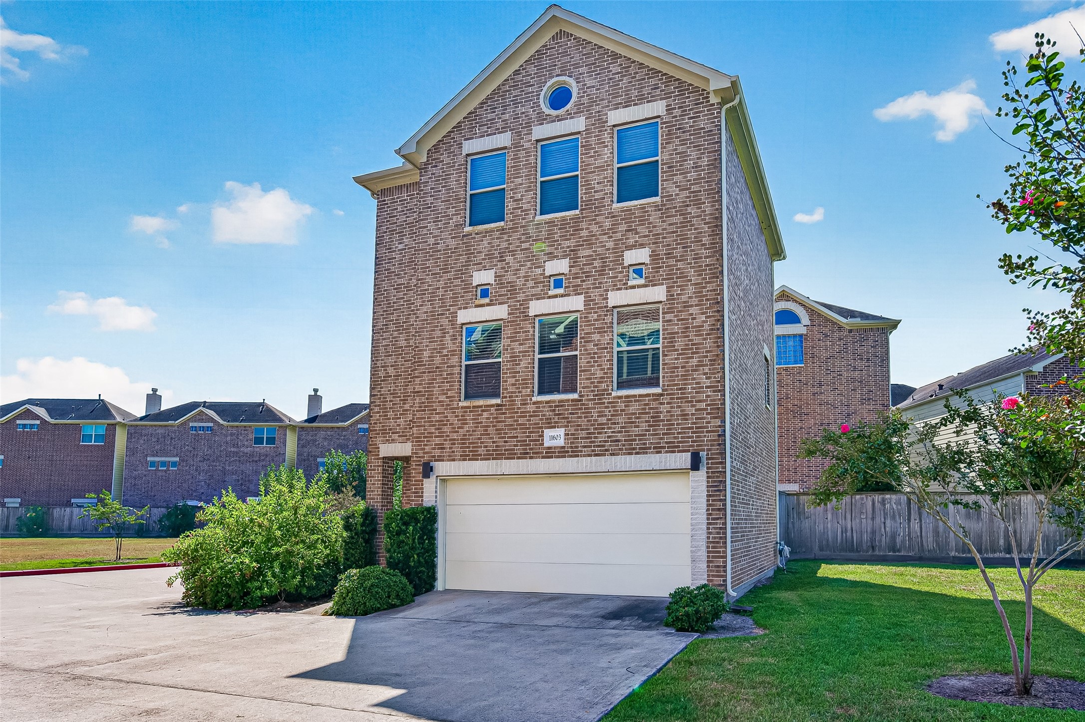 11603 Main Fir Drive Property Photo 3