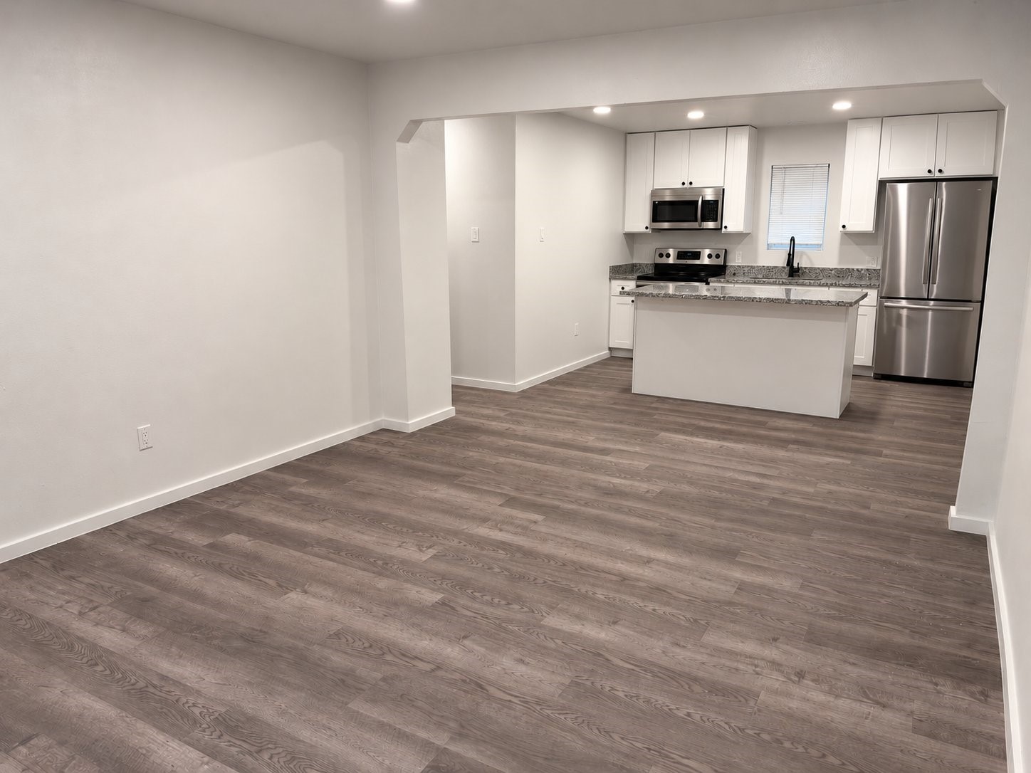 916 Brook Forest Drive A Property Photo 5