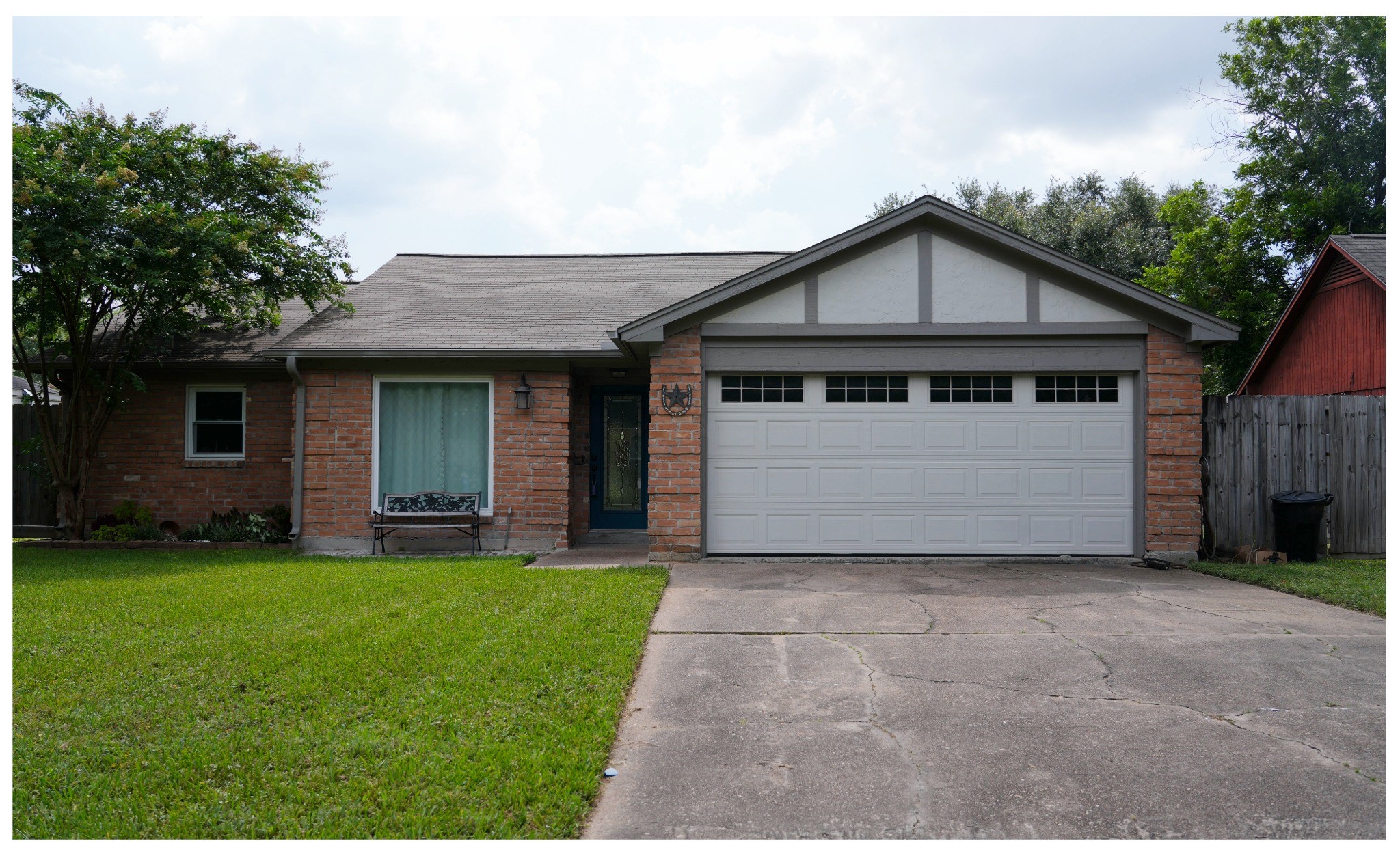 17115 Kings Walk Lane Property Photo 1