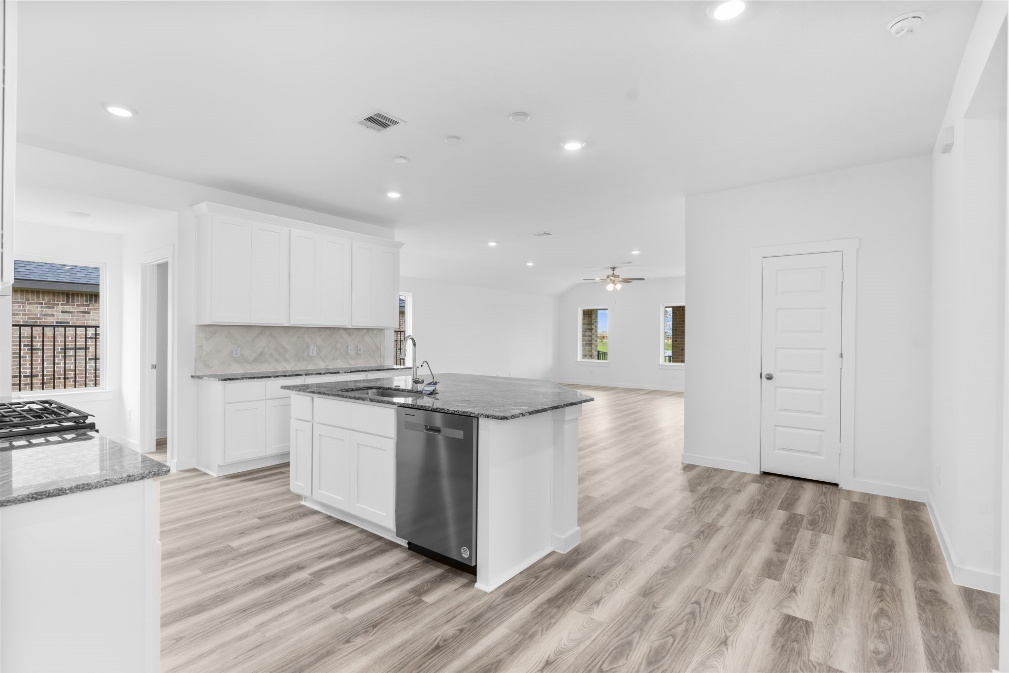 2816 Gran Castillo Drive Property Photo 8