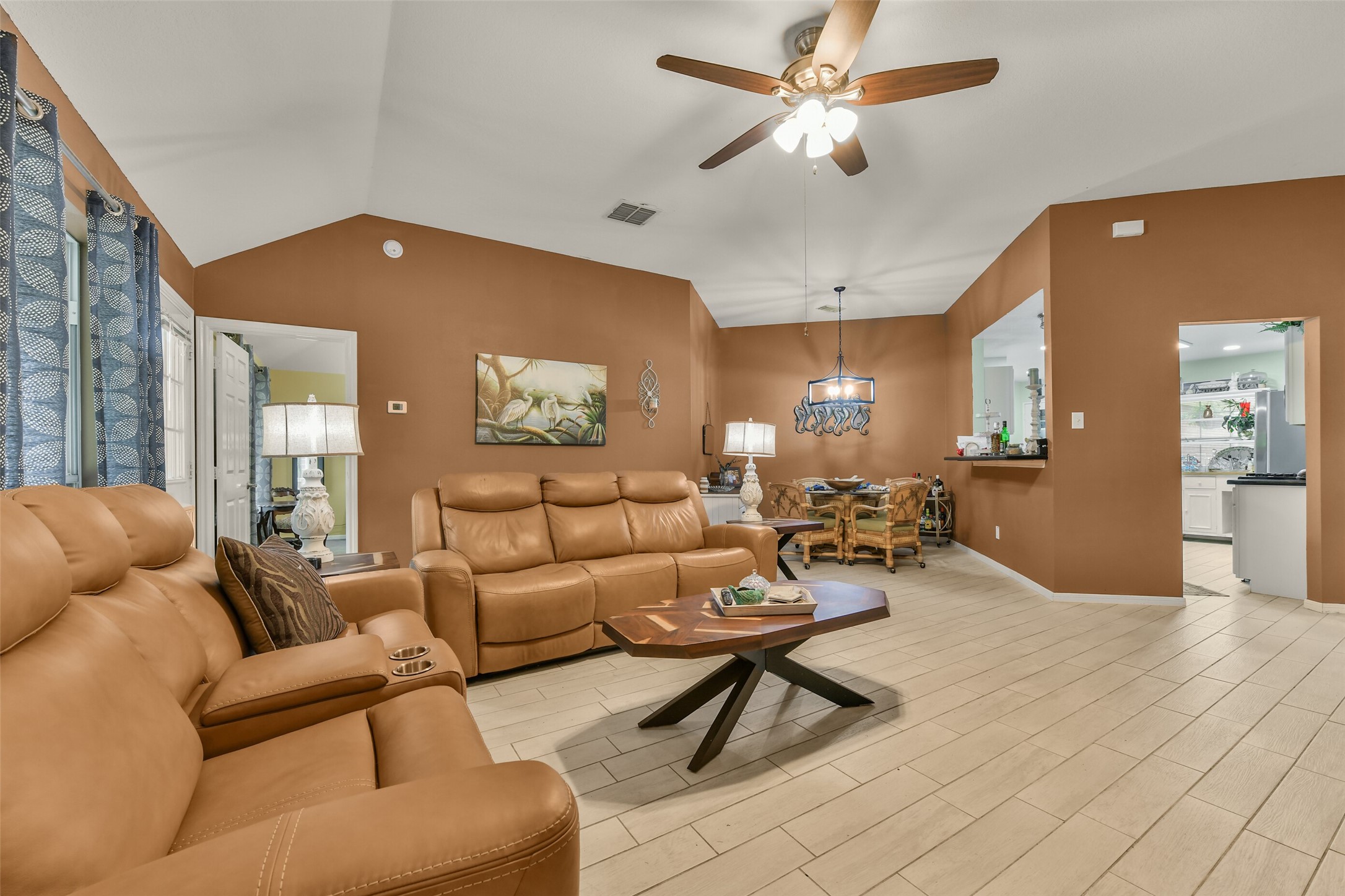 203 Green Isle Avenue Property Photo 9