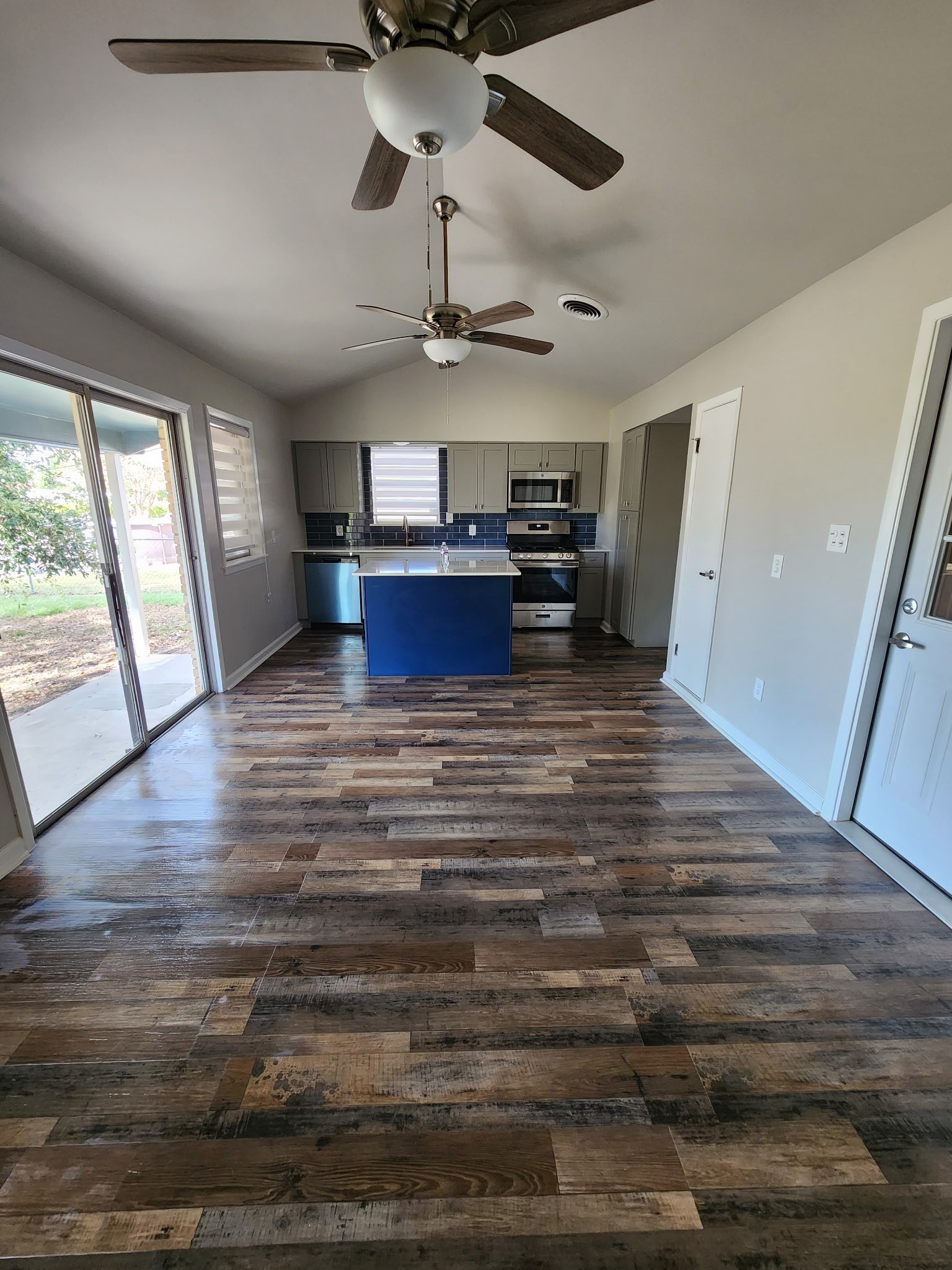 1105 W Saint Louis Avenue Property Photo 8
