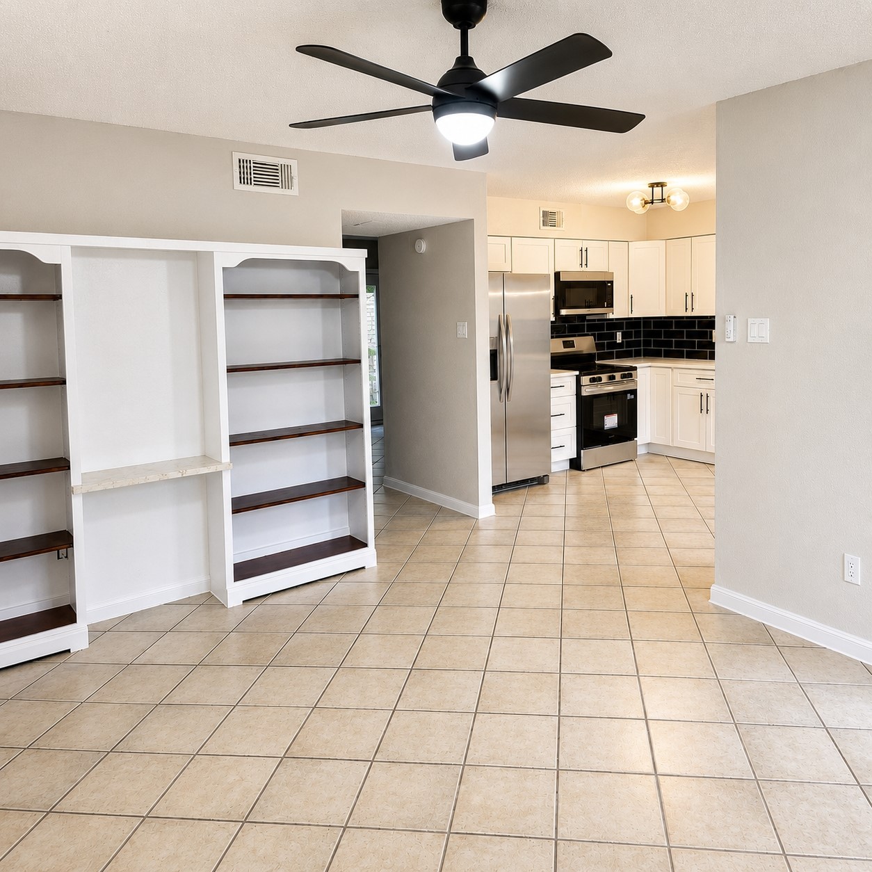 6106 W Airport Boulevard 18 Property Photo 3
