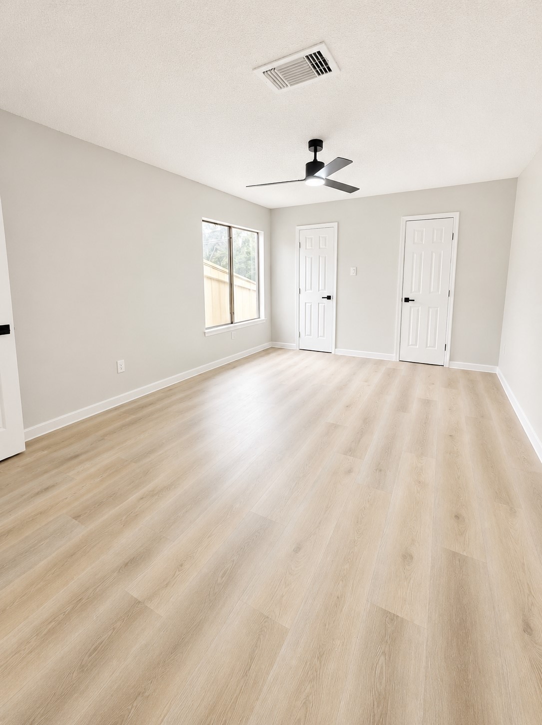 6106 W Airport Boulevard 18 Property Photo 8
