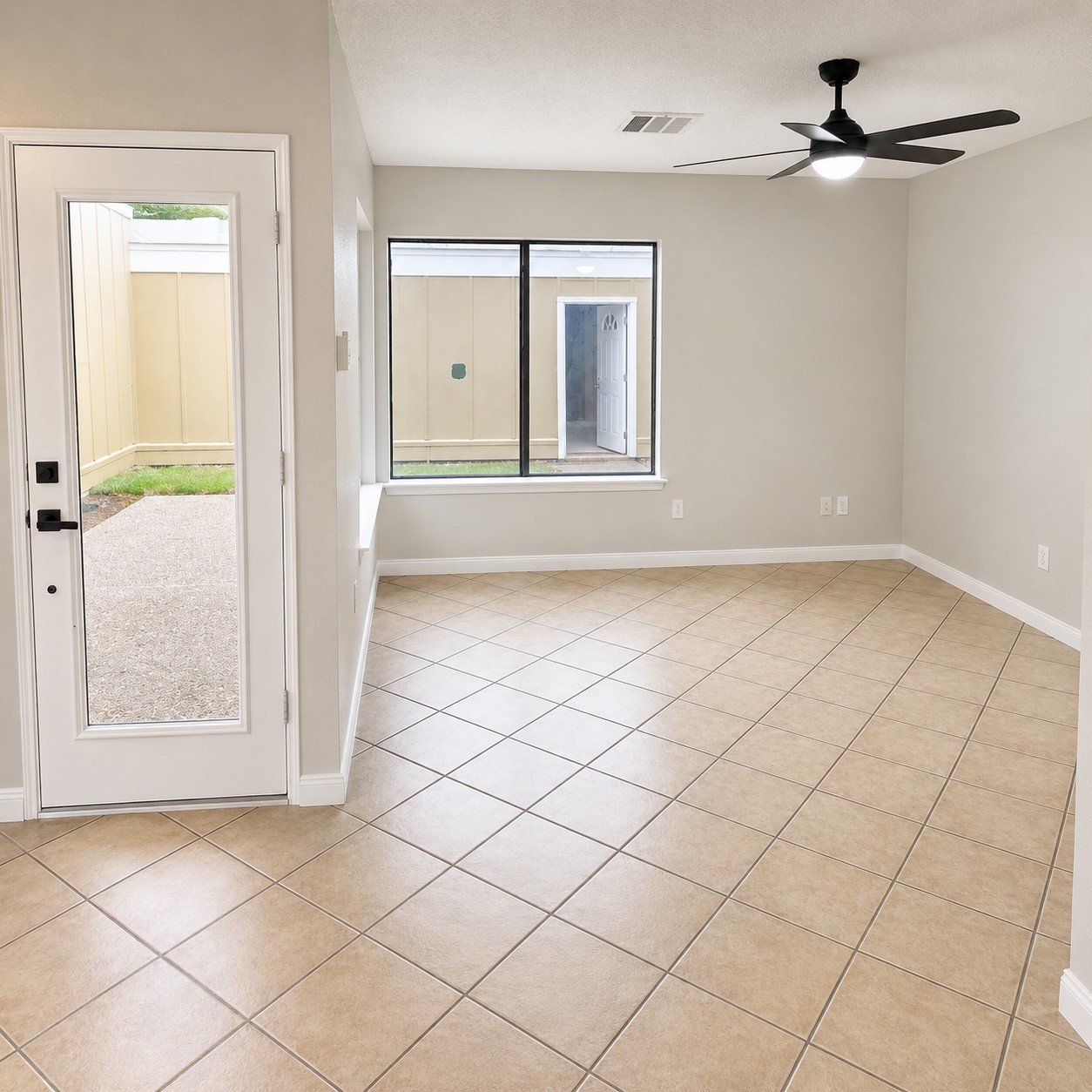 6106 W Airport Boulevard 18 Property Photo 9