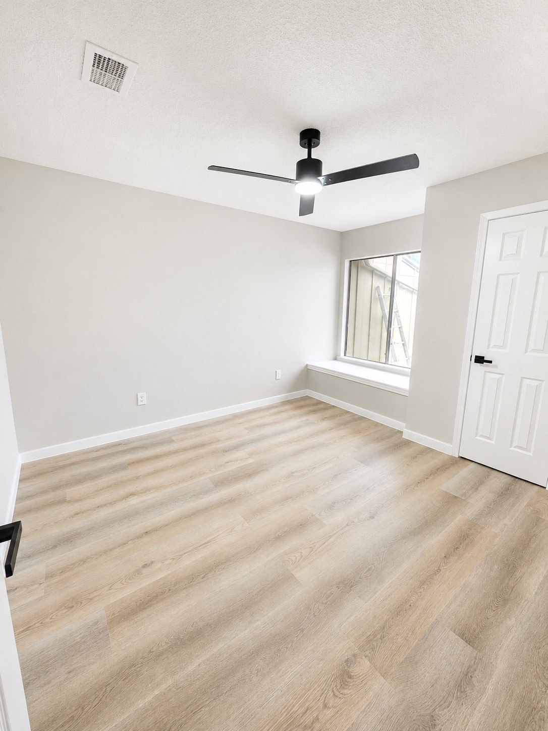 6106 W Airport Boulevard 18 Property Photo 14