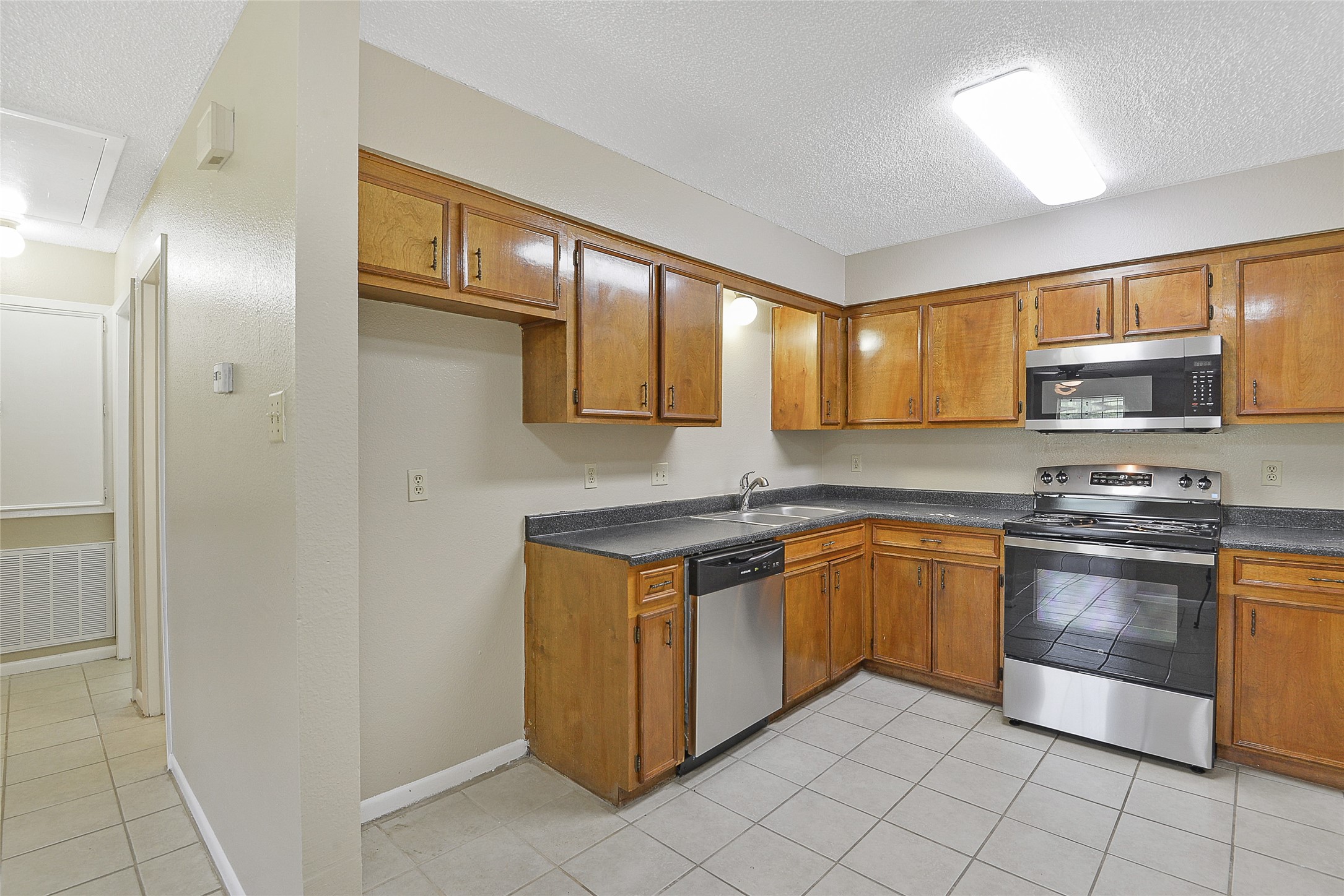 4512 Avenue L 3 Property Photo 8