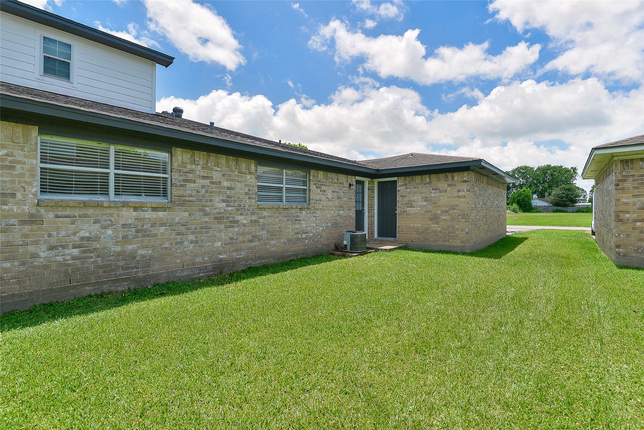 4512 Avenue L 3 Property Photo 17