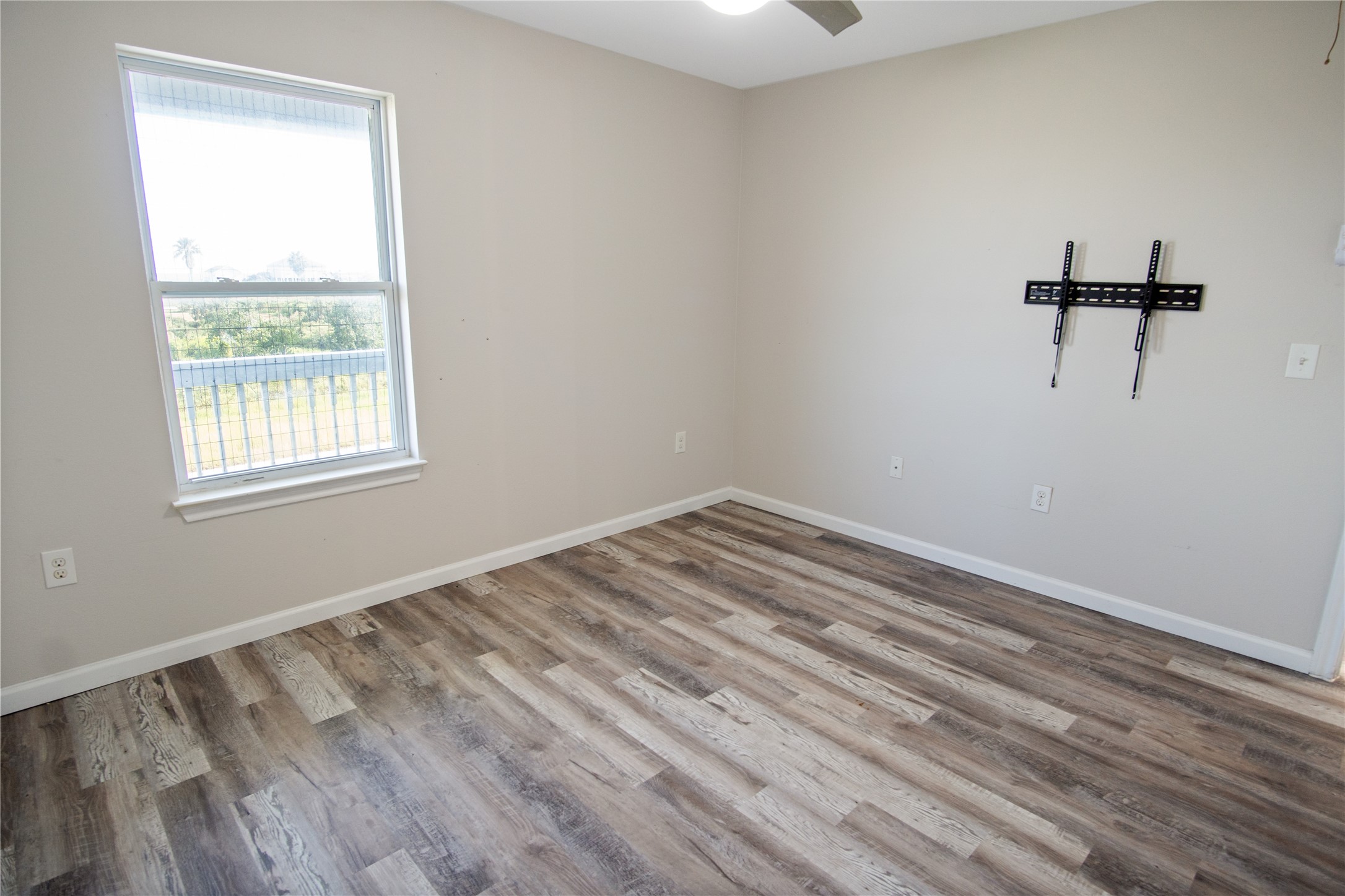 1317 Anderson Avenue Property Photo 14