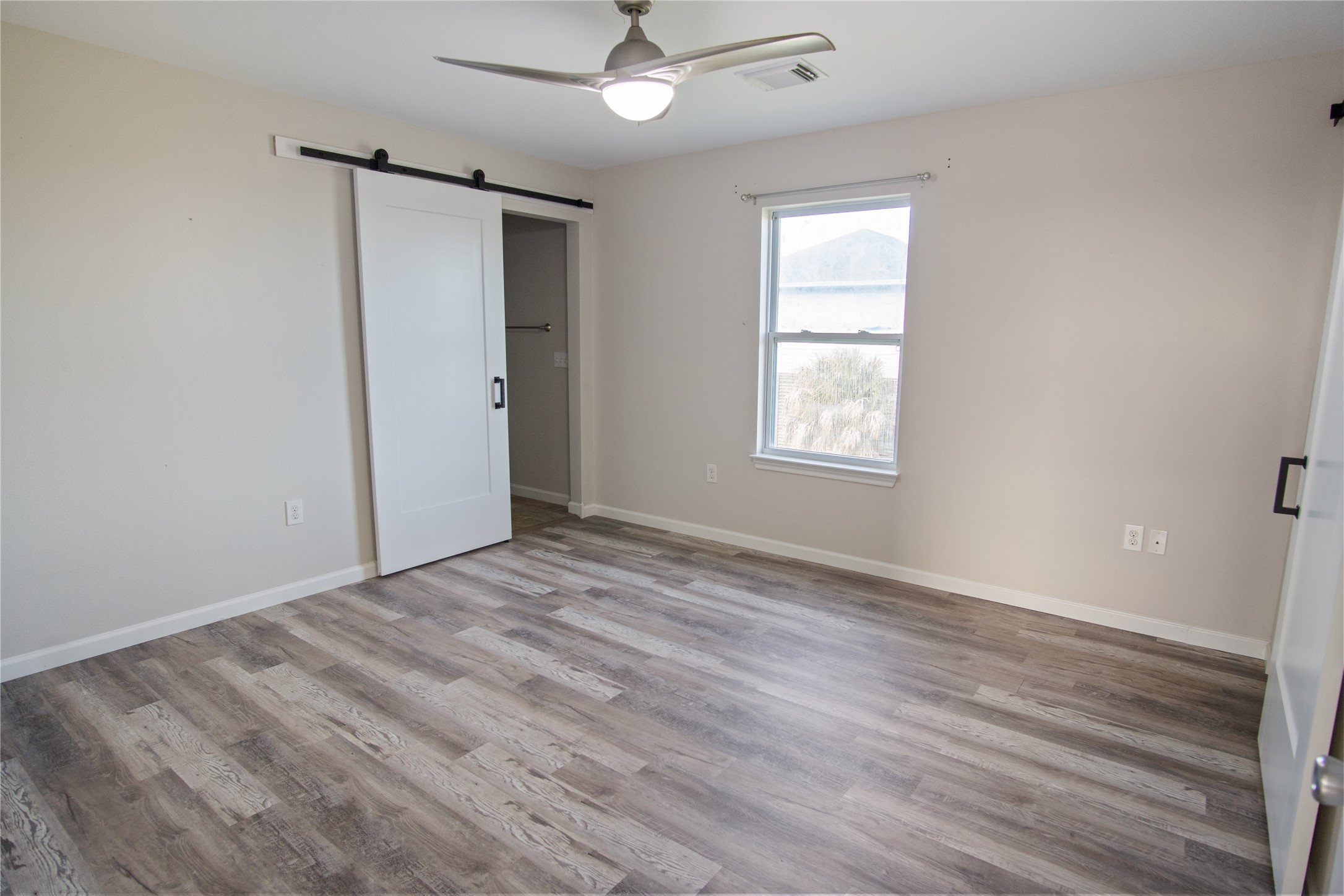 1317 Anderson Avenue Property Photo 18
