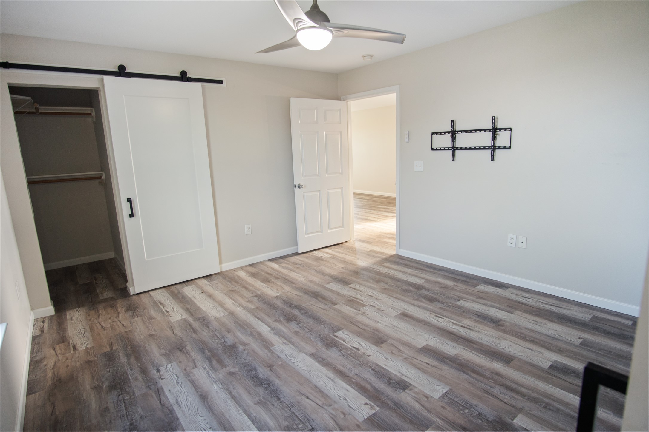 1317 Anderson Avenue Property Photo 21