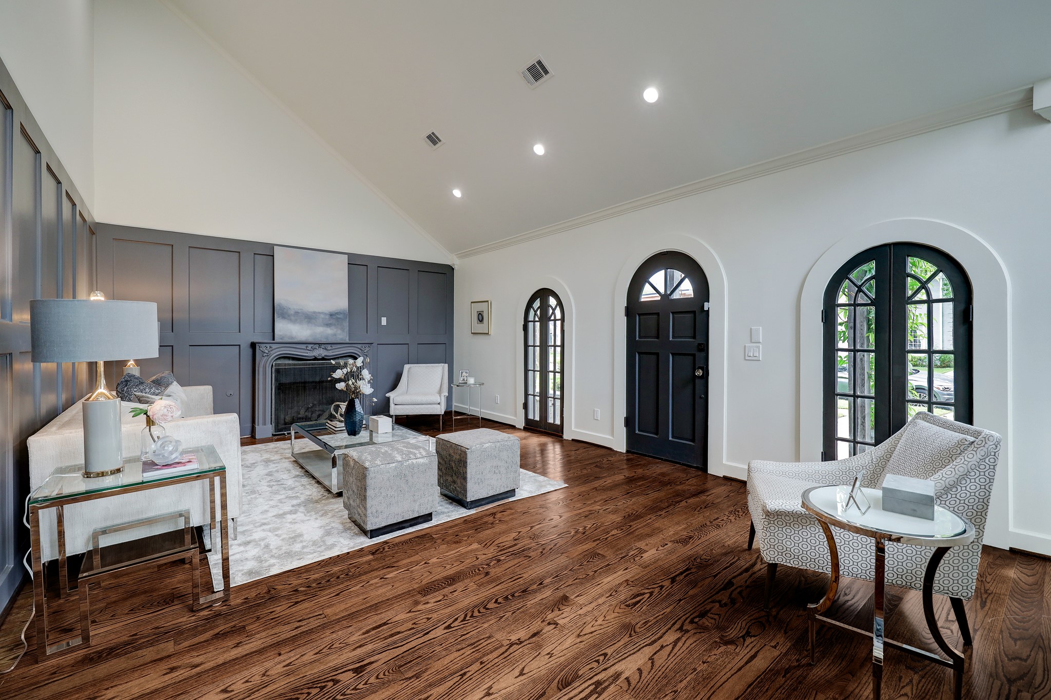 2027 Branard Street Property Photo 5