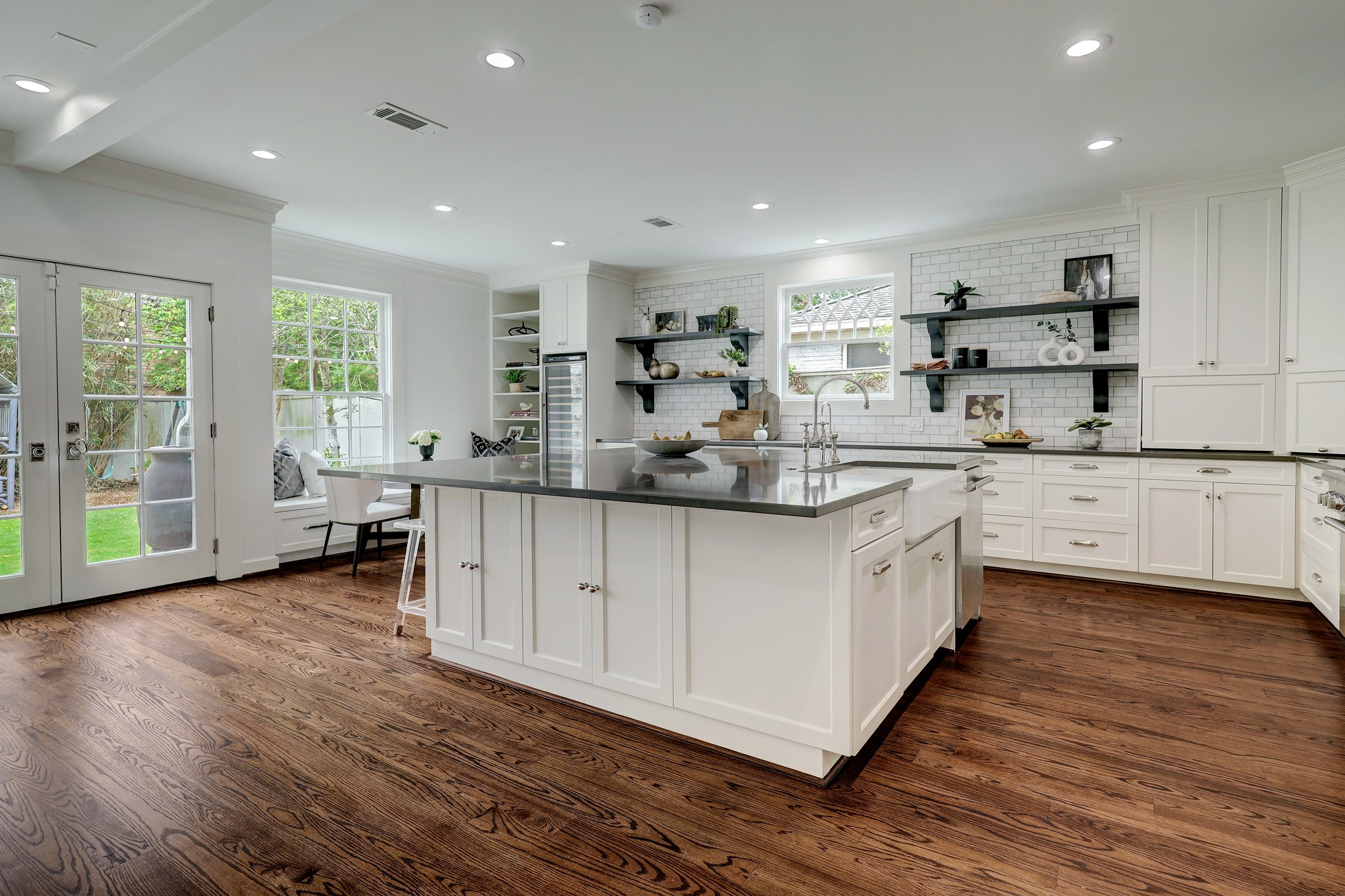 2027 Branard Street Property Photo 14