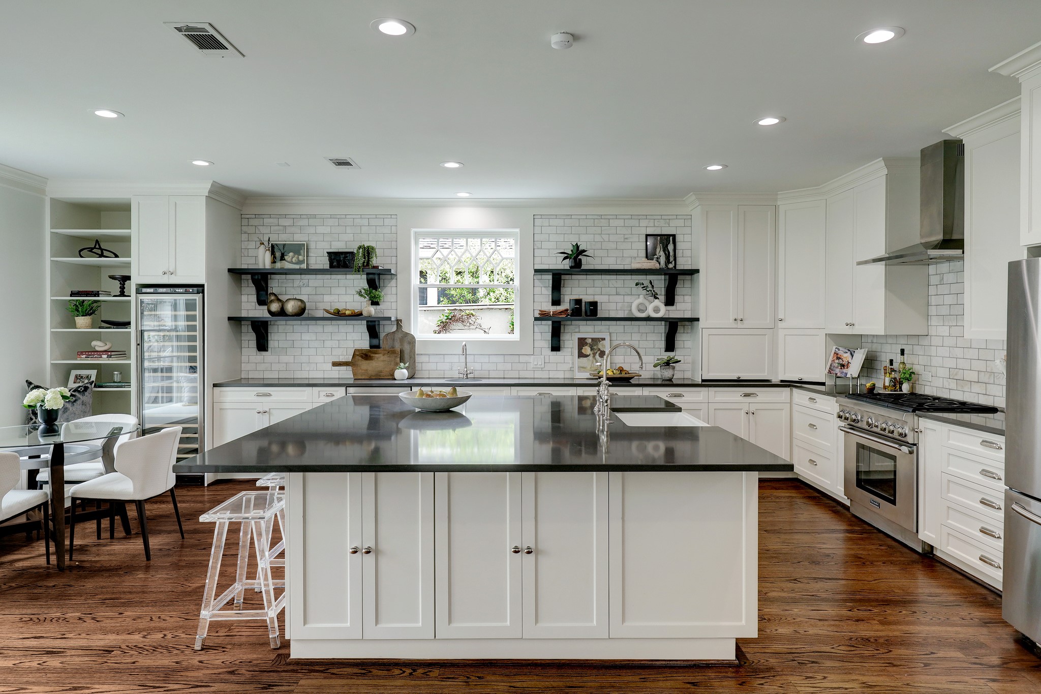 2027 Branard Street Property Photo 15