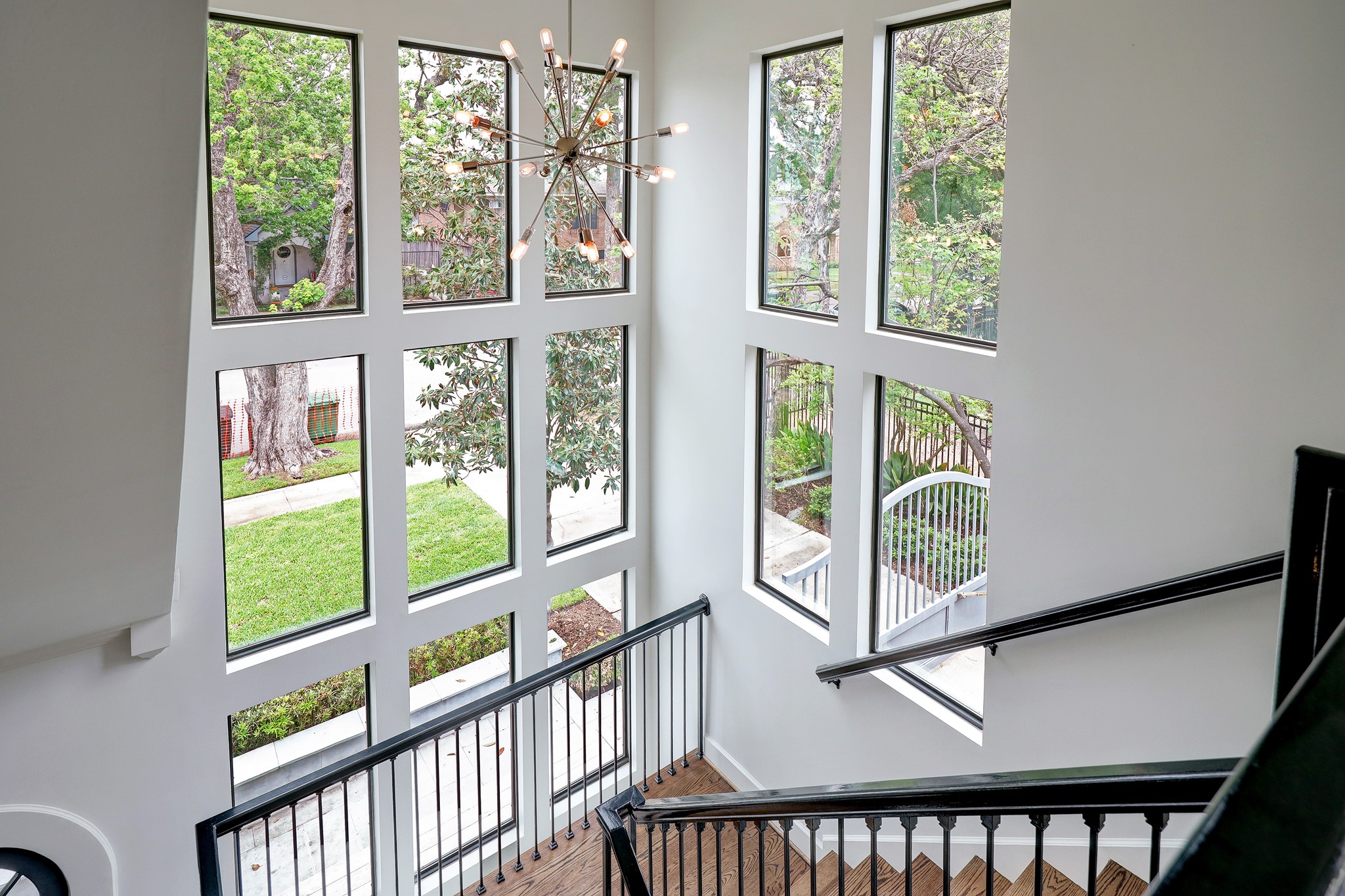 2027 Branard Street Property Photo 19