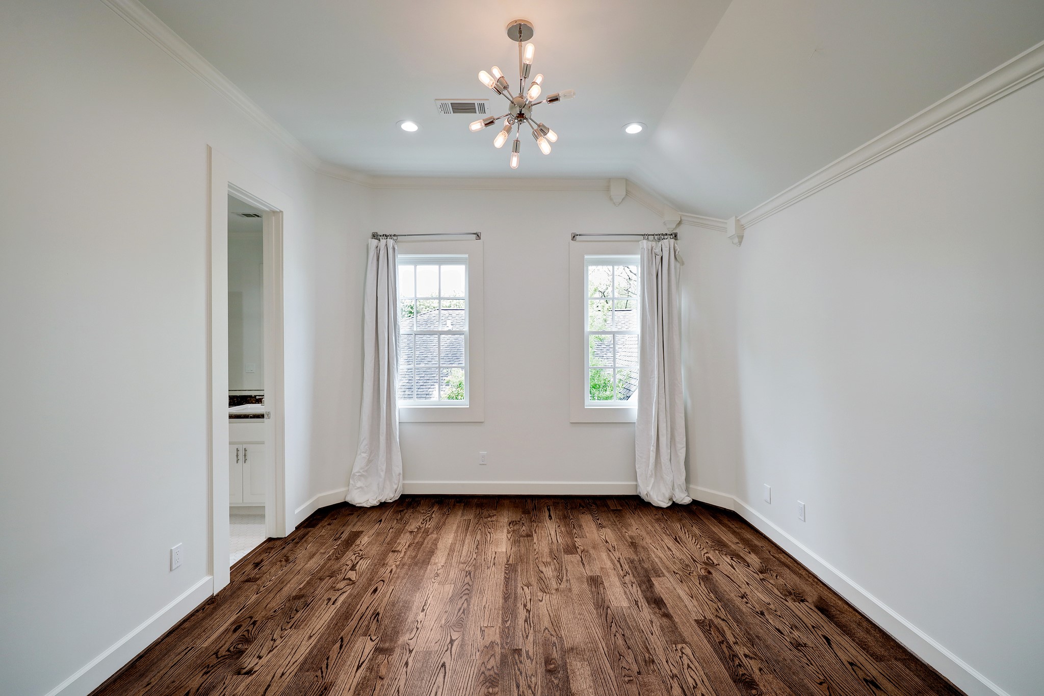 2027 Branard Street Property Photo 22